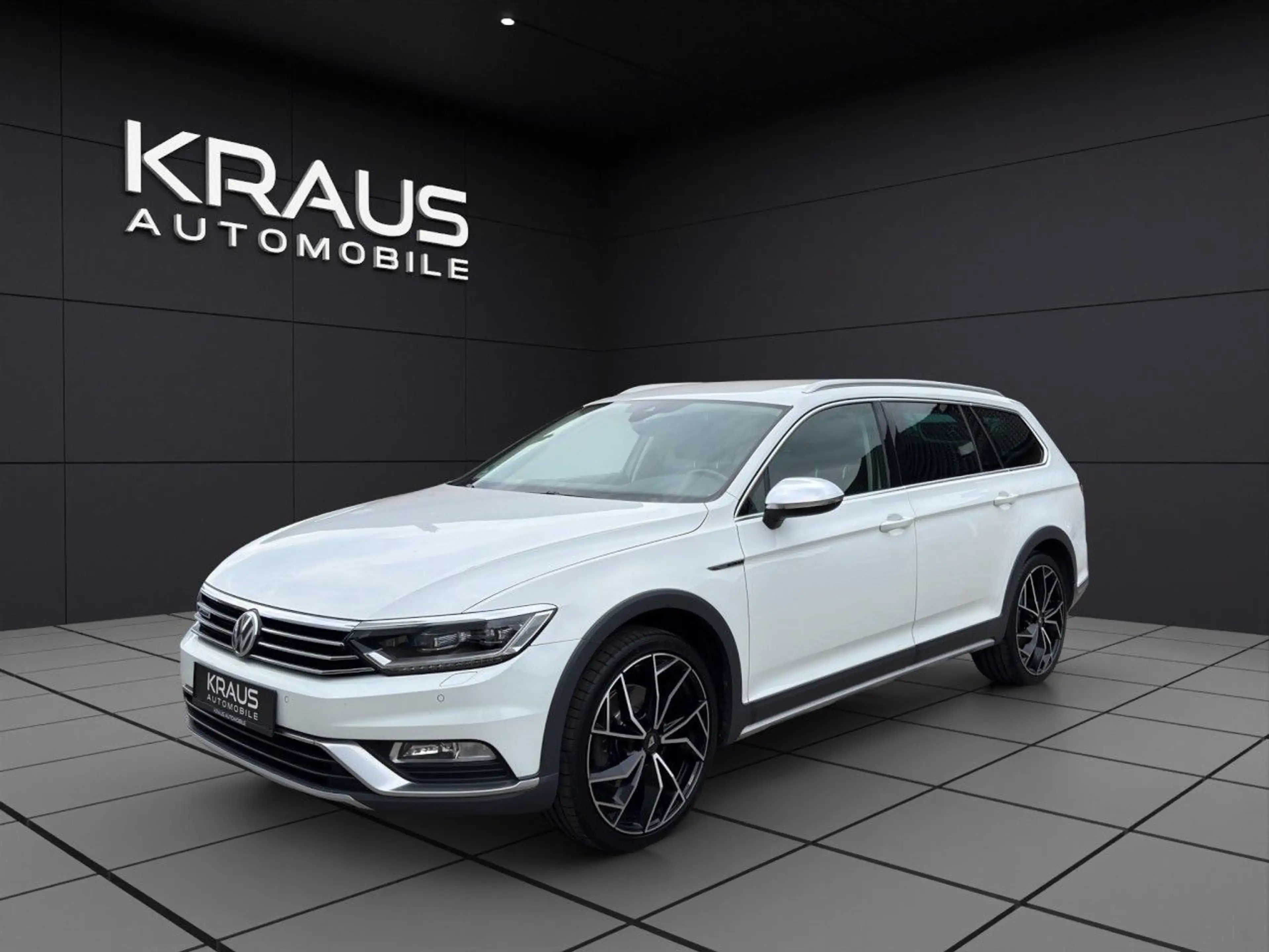 Volkswagen Passat Alltrack 2.0 TDI 4MO DSG NAVI LED ACC CAM