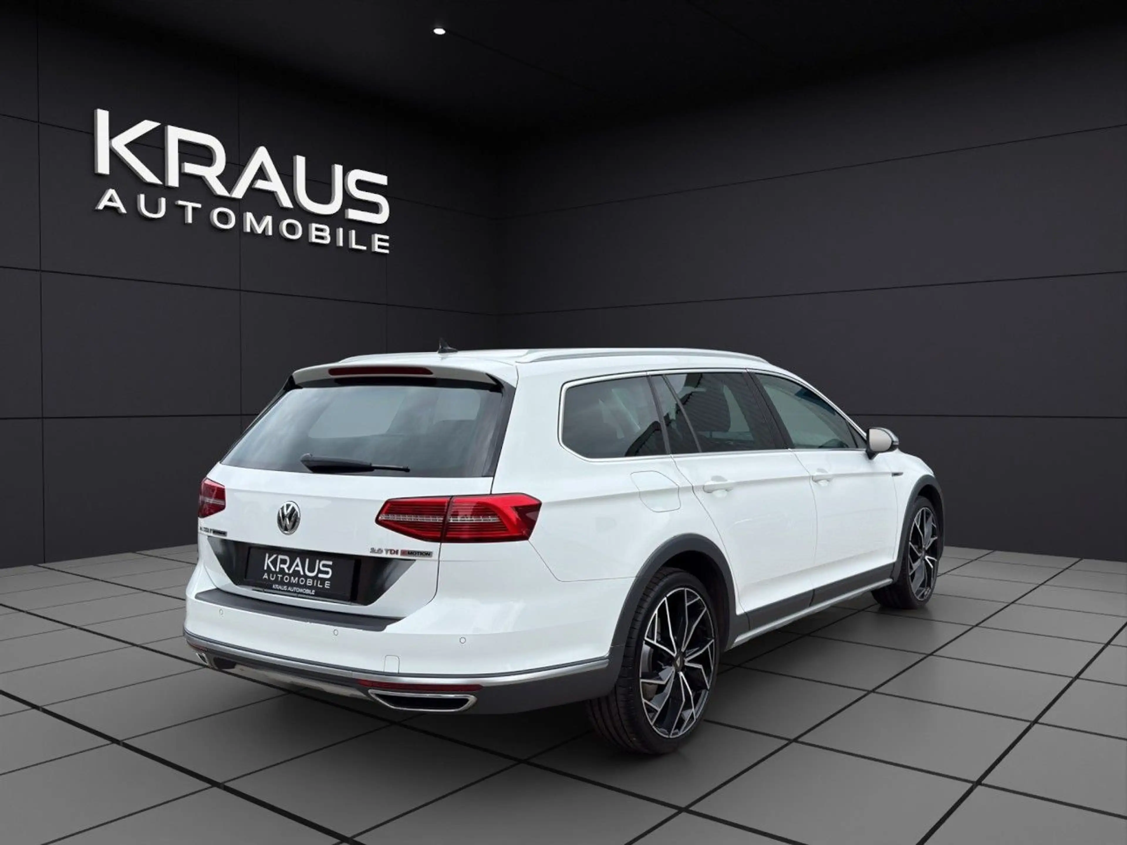 Volkswagen Passat Alltrack 2.0 TDI 4MO DSG NAVI LED ACC CAM — photo 7