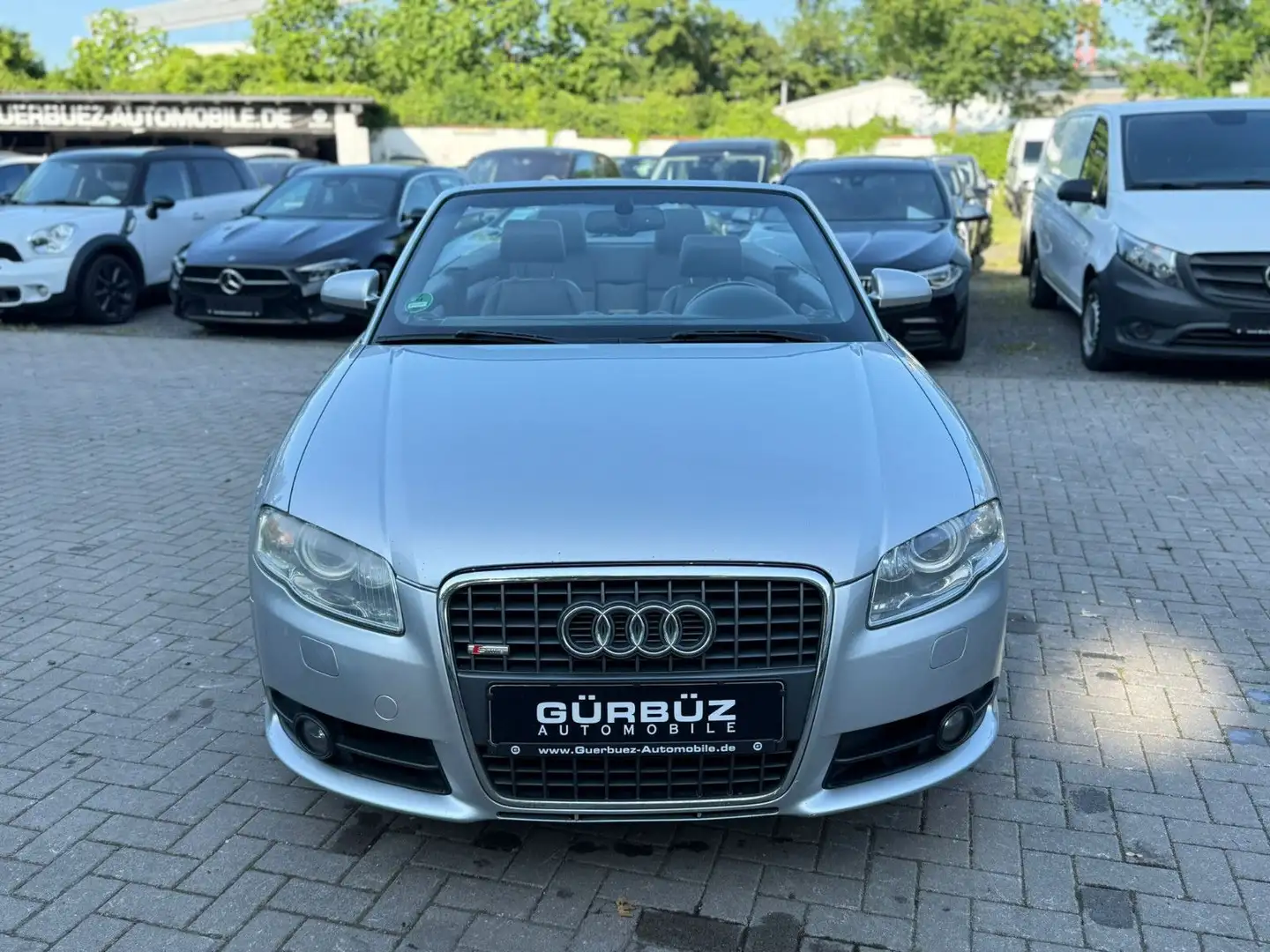 Audi A4 Cabriolet 2.0 TDI *S-Line* Navi* Szhz* TÜV* Argent - 2