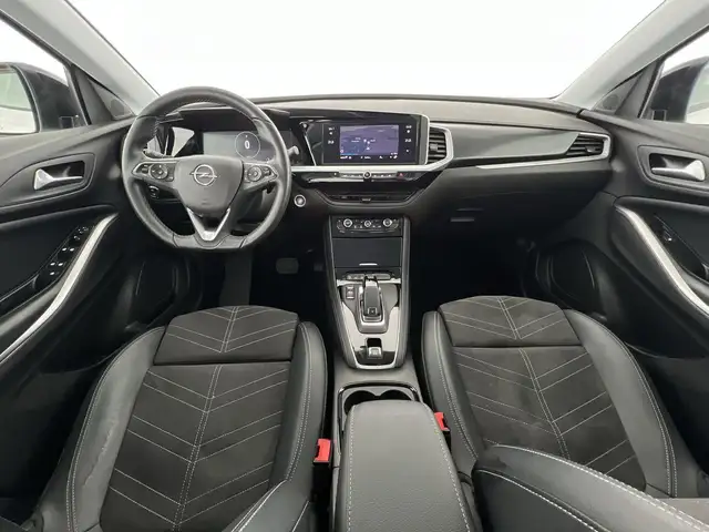 Opel Grandland view 6