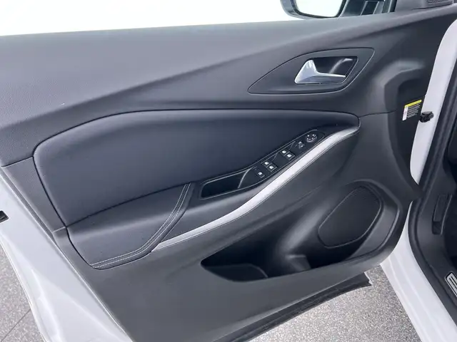 Opel Grandland view 11