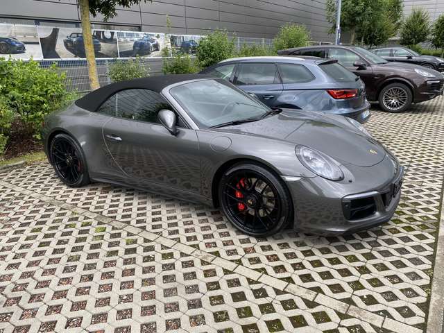 Imagine Porsche 991 911 Carrera 4 GTS Cabrio PDK Lift Leder approved