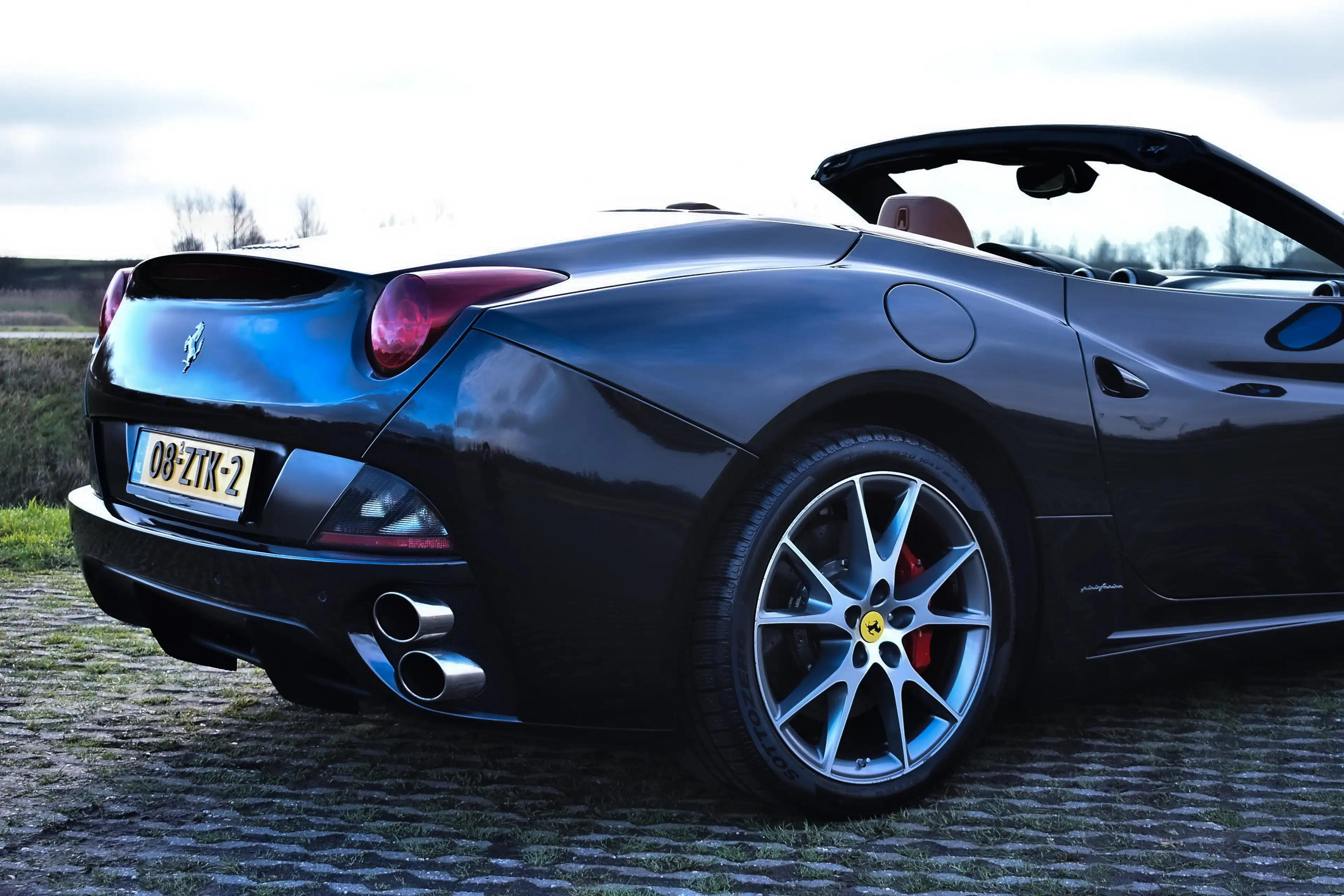 Ferrari California 4.3 V8 — photo 10