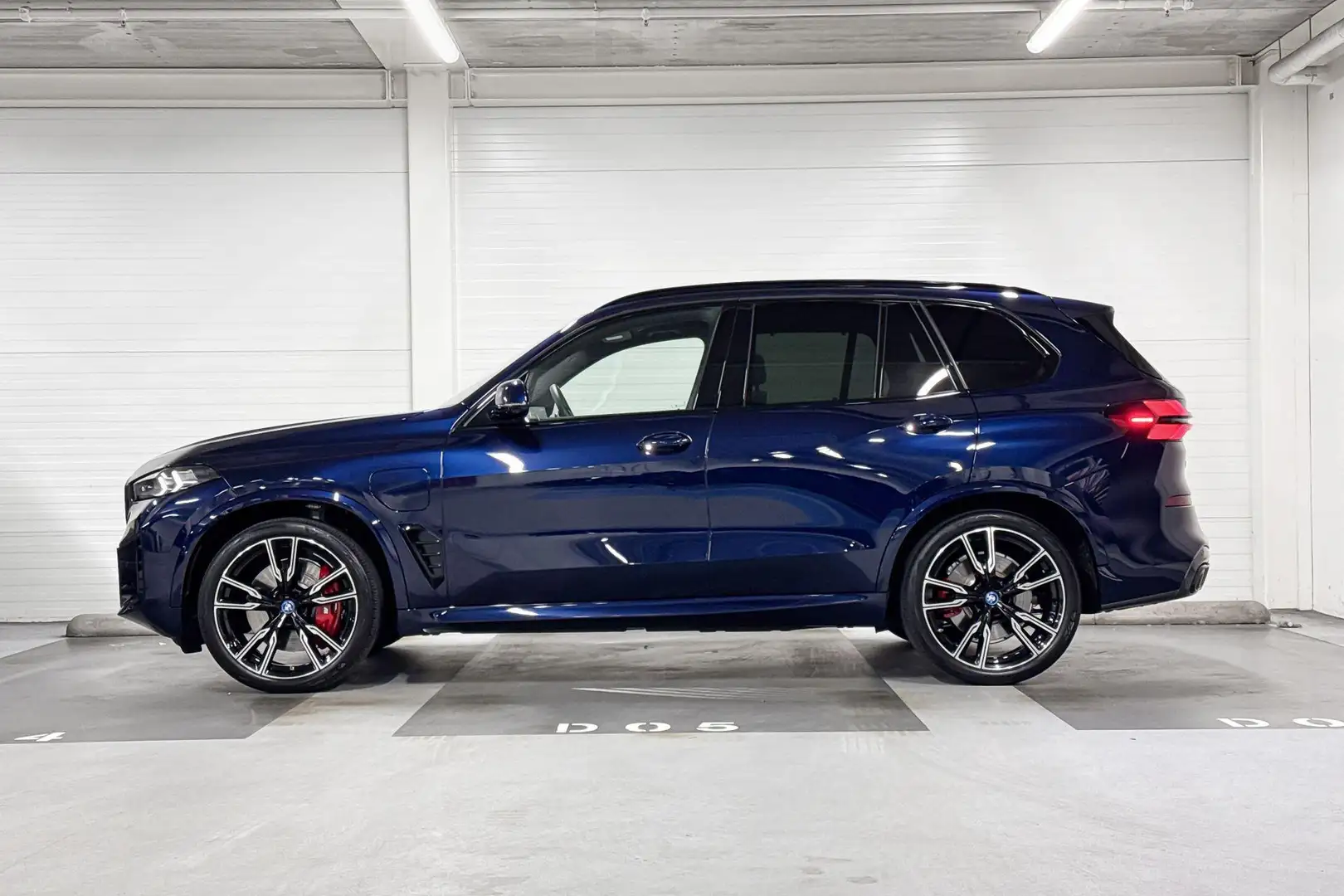 BMW X5 xDrive50e l M-Sport Pro l Active Steering l Trekha Bleu - 2