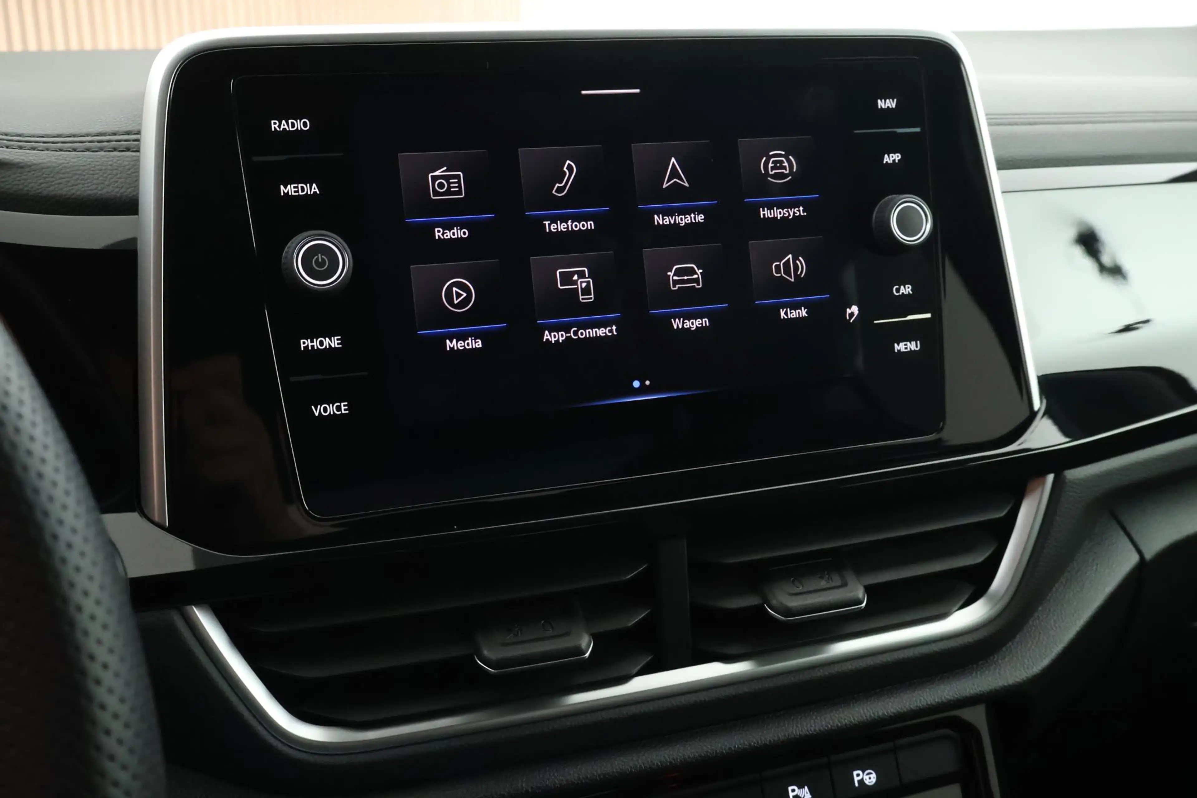 Volkswagen T-Roc 1.5 TSI 150pk DSG R-Line Business+ Trekhaak Camera — photo 27