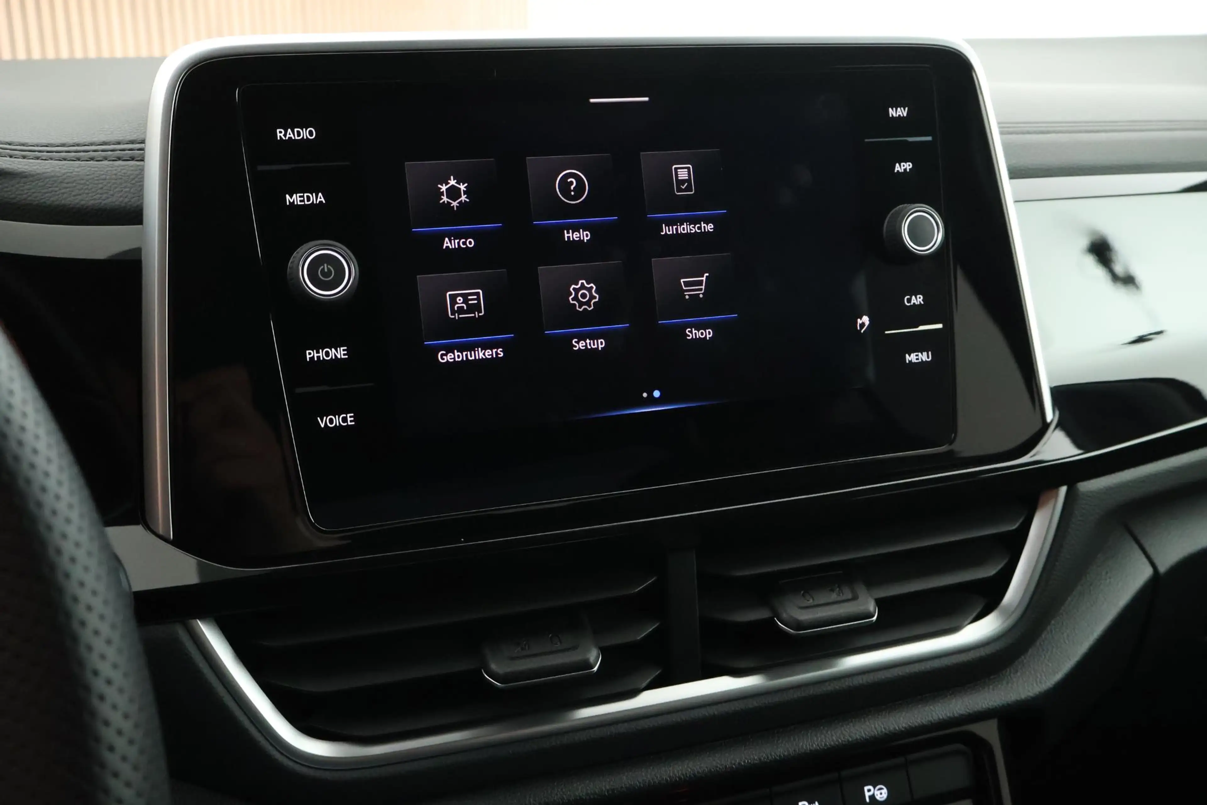 Volkswagen T-Roc 1.5 TSI 150pk DSG R-Line Business+ Trekhaak Camera — photo 28