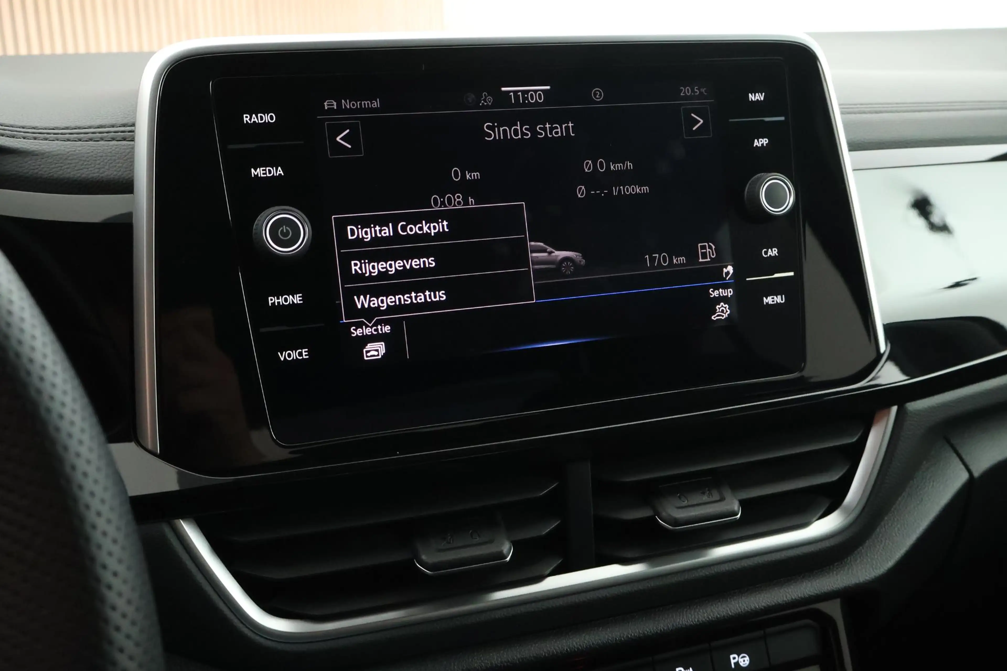Volkswagen T-Roc 1.5 TSI 150pk DSG R-Line Business+ Trekhaak Camera — photo 26
