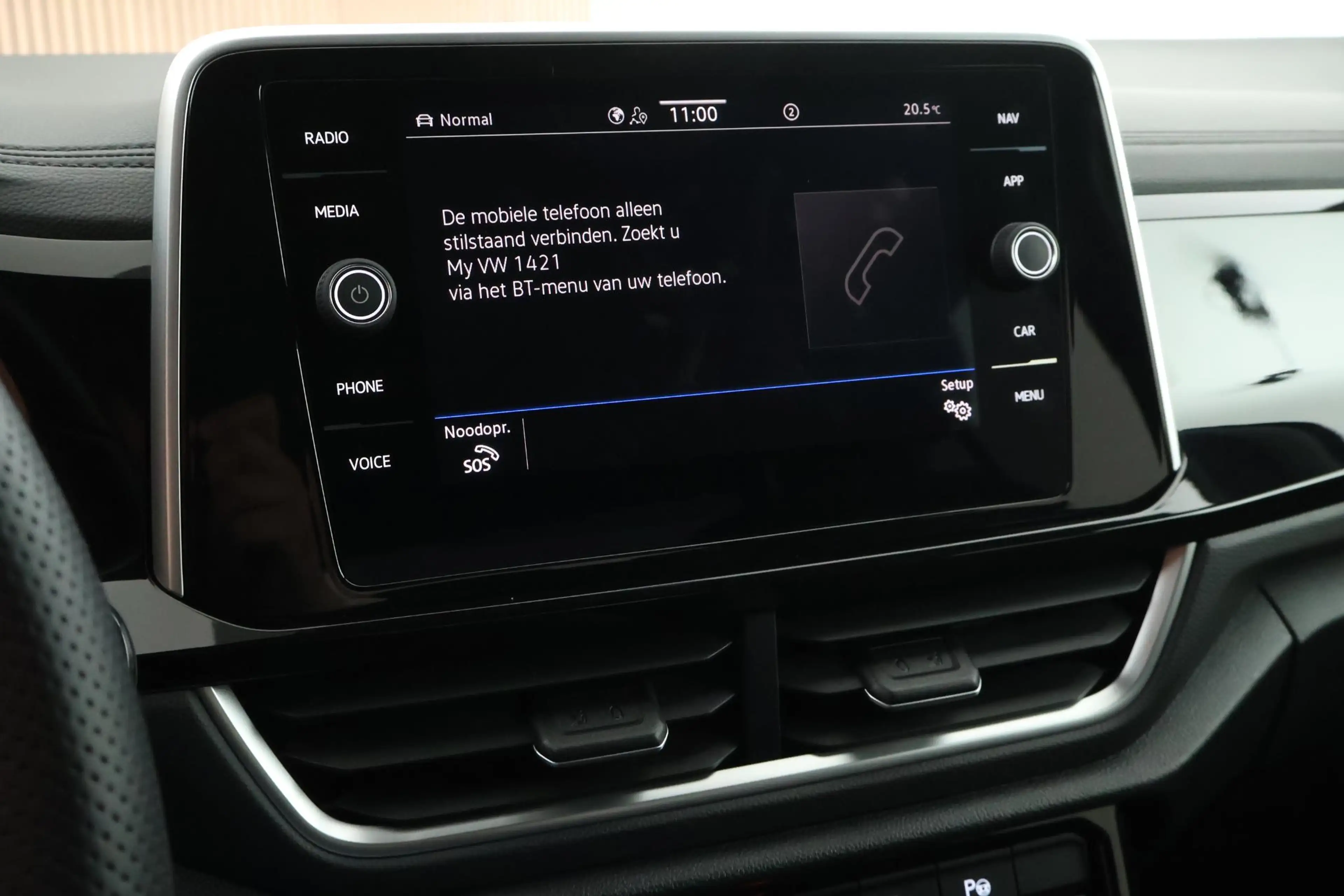 Volkswagen T-Roc 1.5 TSI 150pk DSG R-Line Business+ Trekhaak Camera — photo 34
