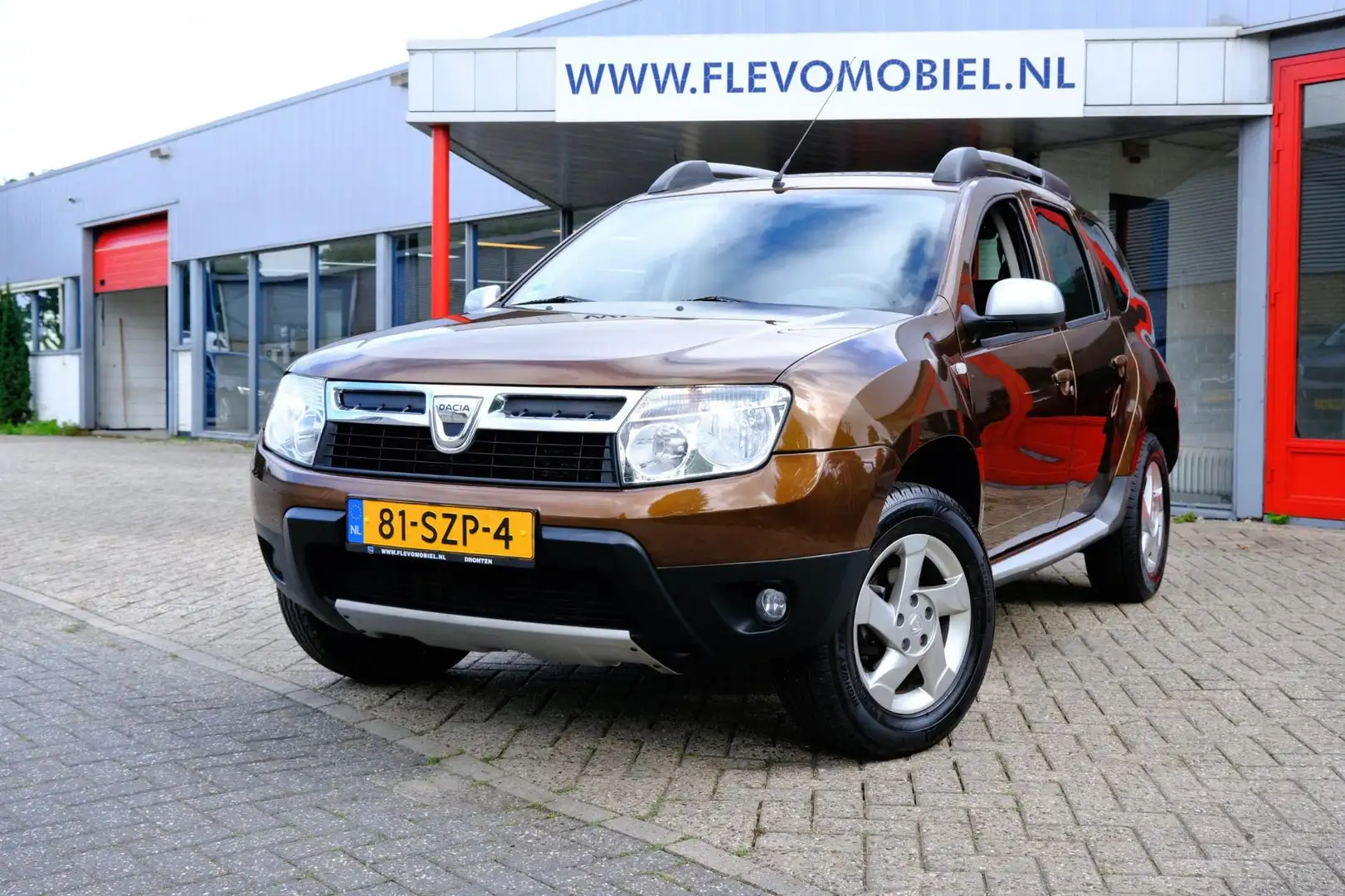 Dacia Duster 1.6 Aniversare 2wd Airco|Leder|LMV Bruin - 1