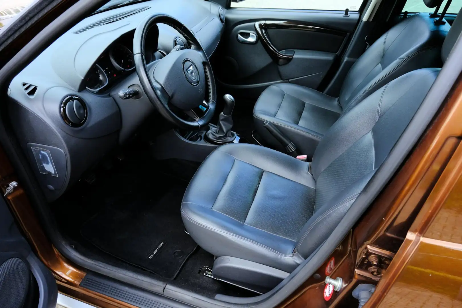 Dacia Duster 1.6 Aniversare 2wd Airco|Leder|LMV Bruin - 2