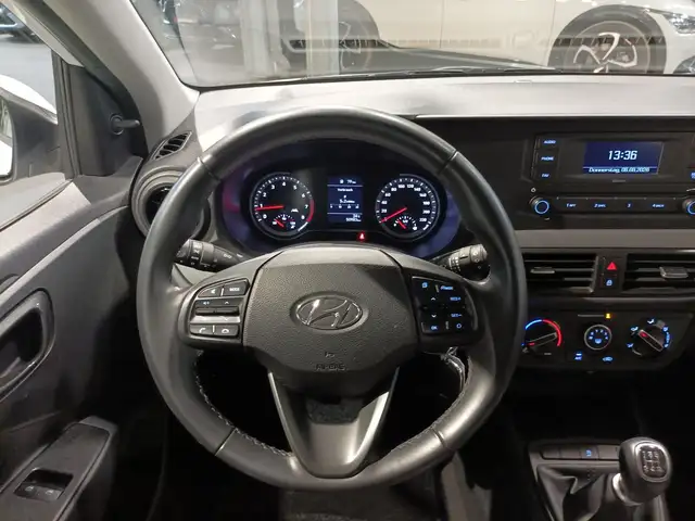 Hyundai I10 view 10
