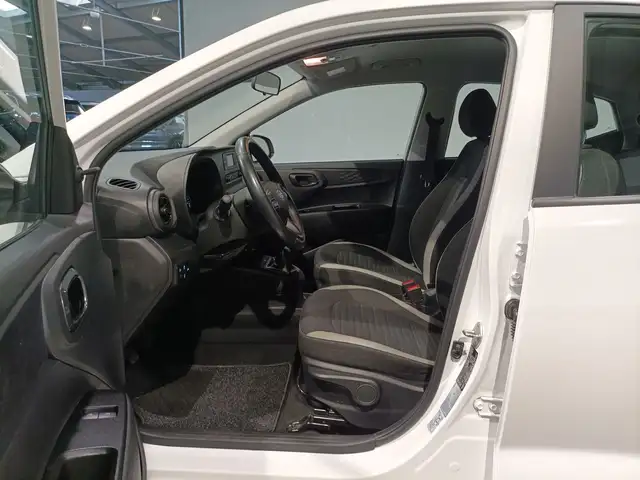 Hyundai I10 view 8