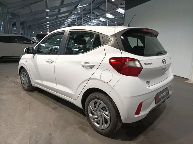 Hyundai I10 view 4