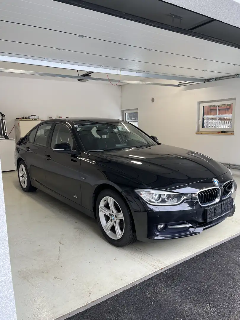 BMW 318 BMW 318d Limousine F30 N47 Sport Line - 1