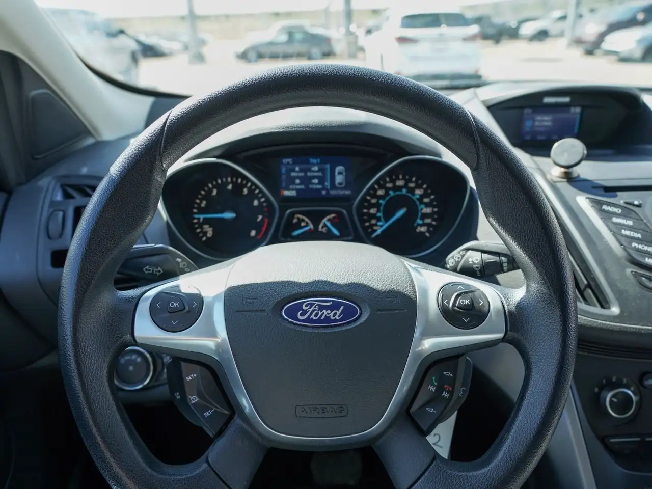 Ford Escape снимка Ford Escape