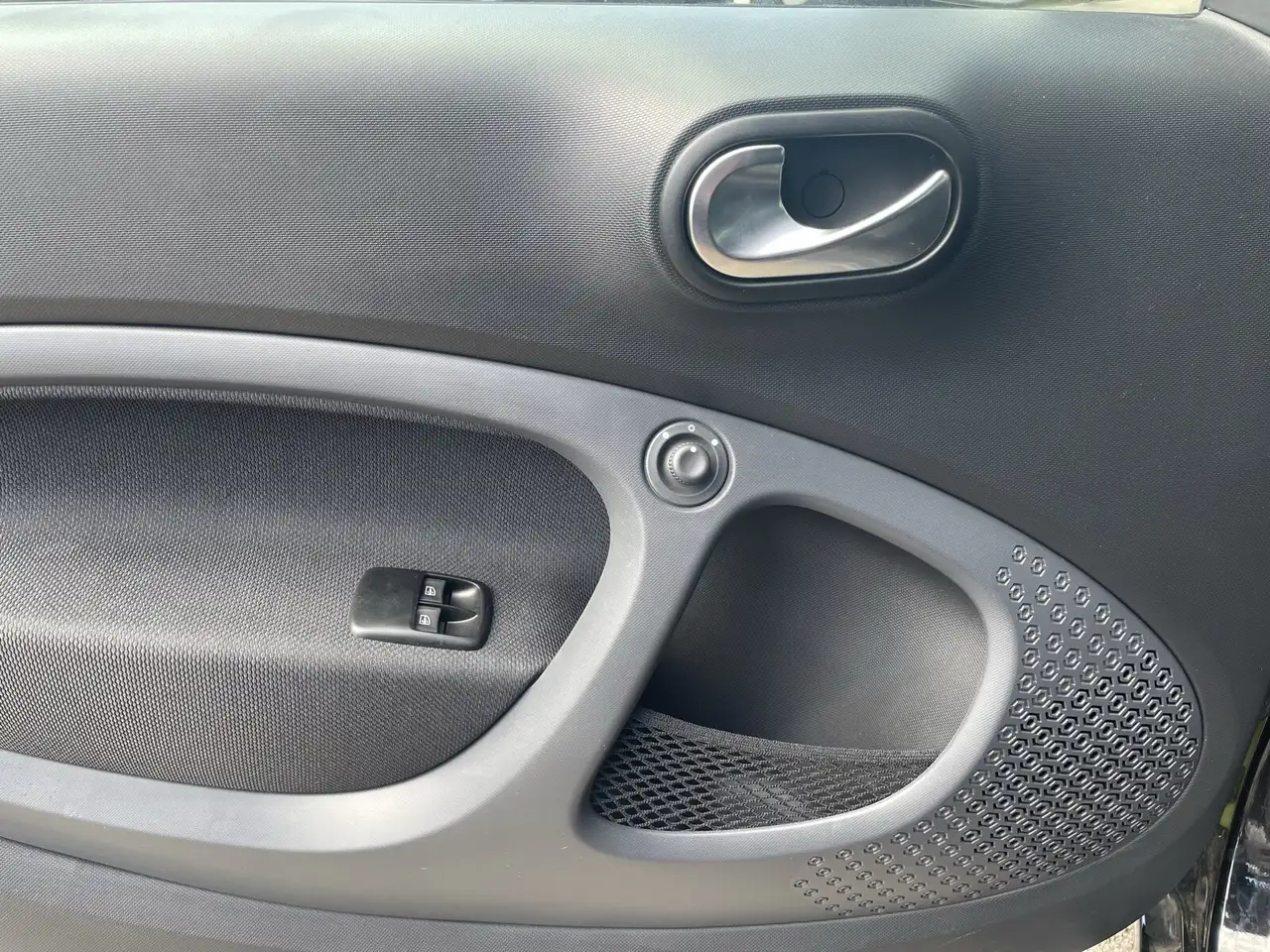 smart forTwo 2024 — фото 11