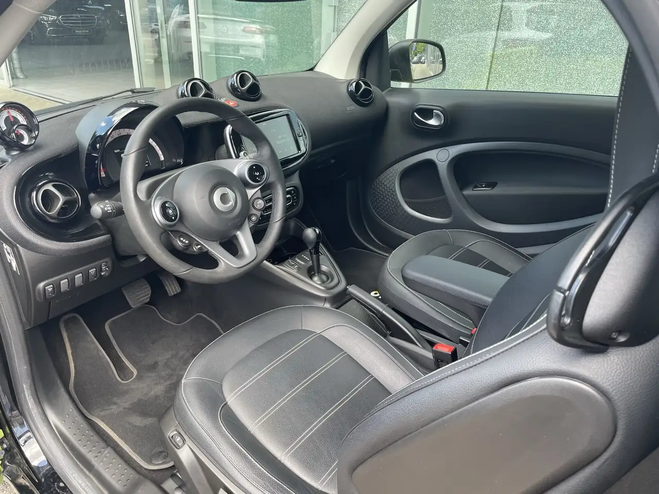 smart forTwo 2024 — фото 10