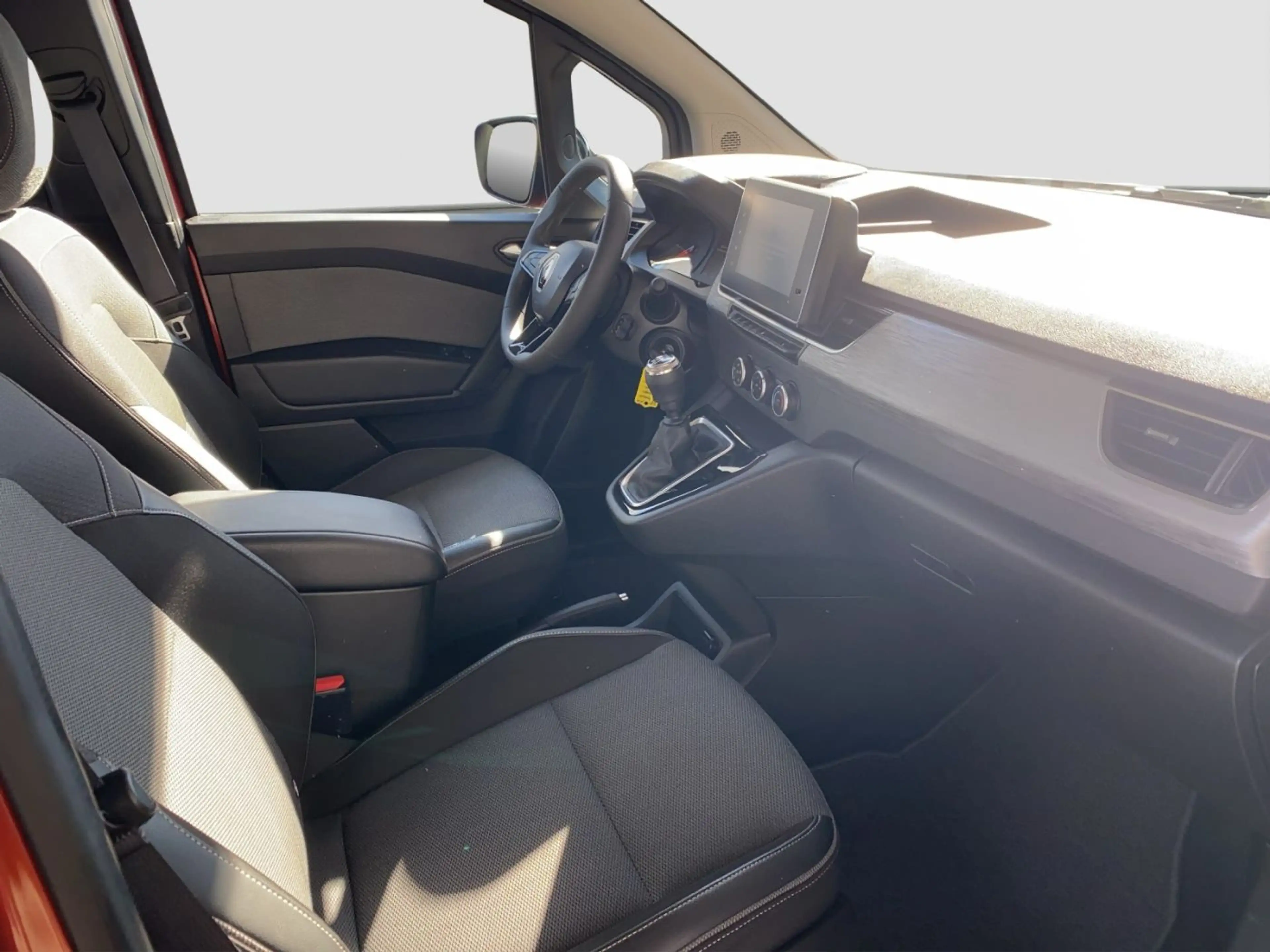 Renault Kangoo III 1.3 TCe130 Equilibre LED+SHZ+PDC — photo 12