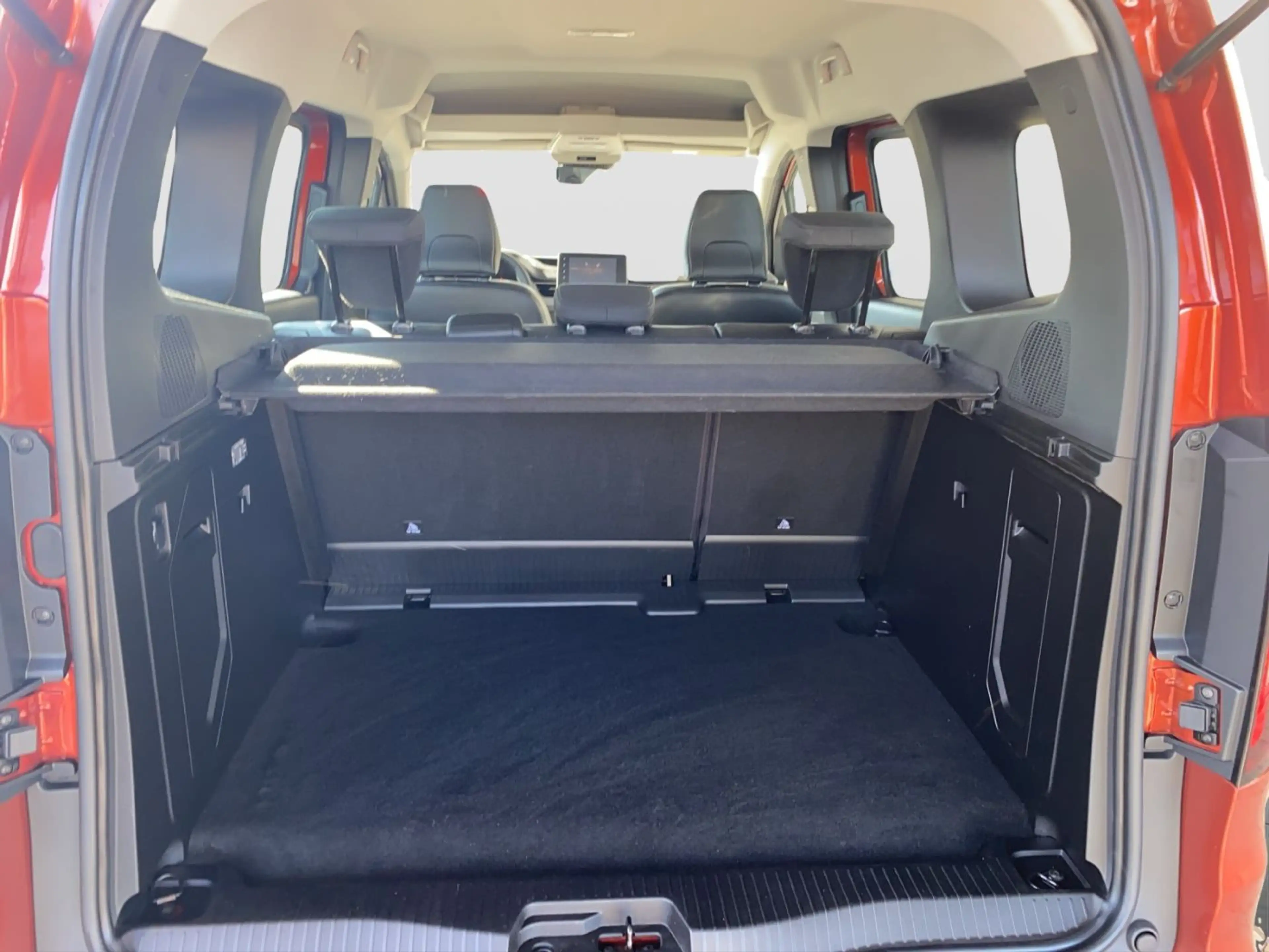 Renault Kangoo III 1.3 TCe130 Equilibre LED+SHZ+PDC — photo 10