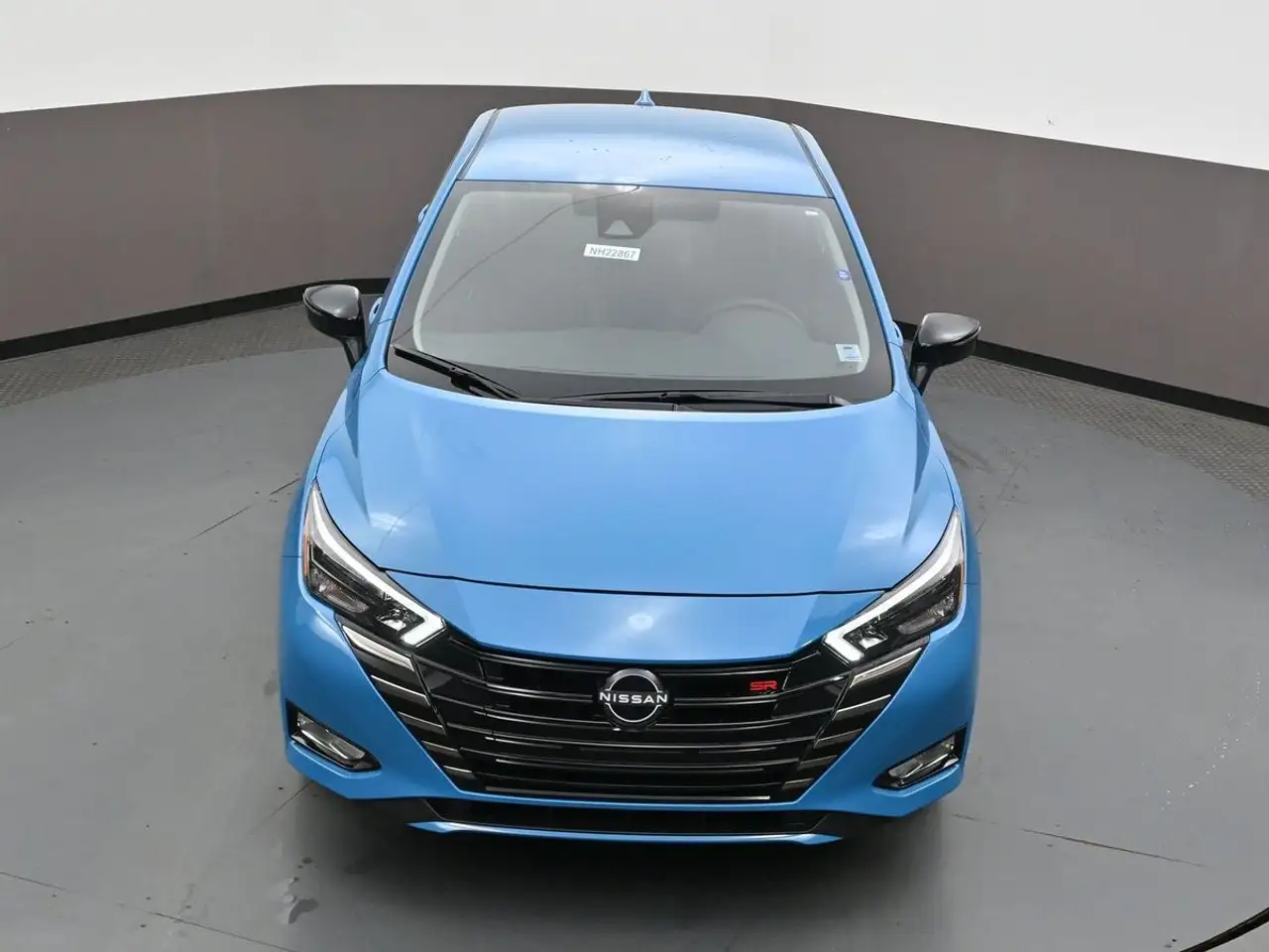 Nissan Versa снимка Nissan Versa