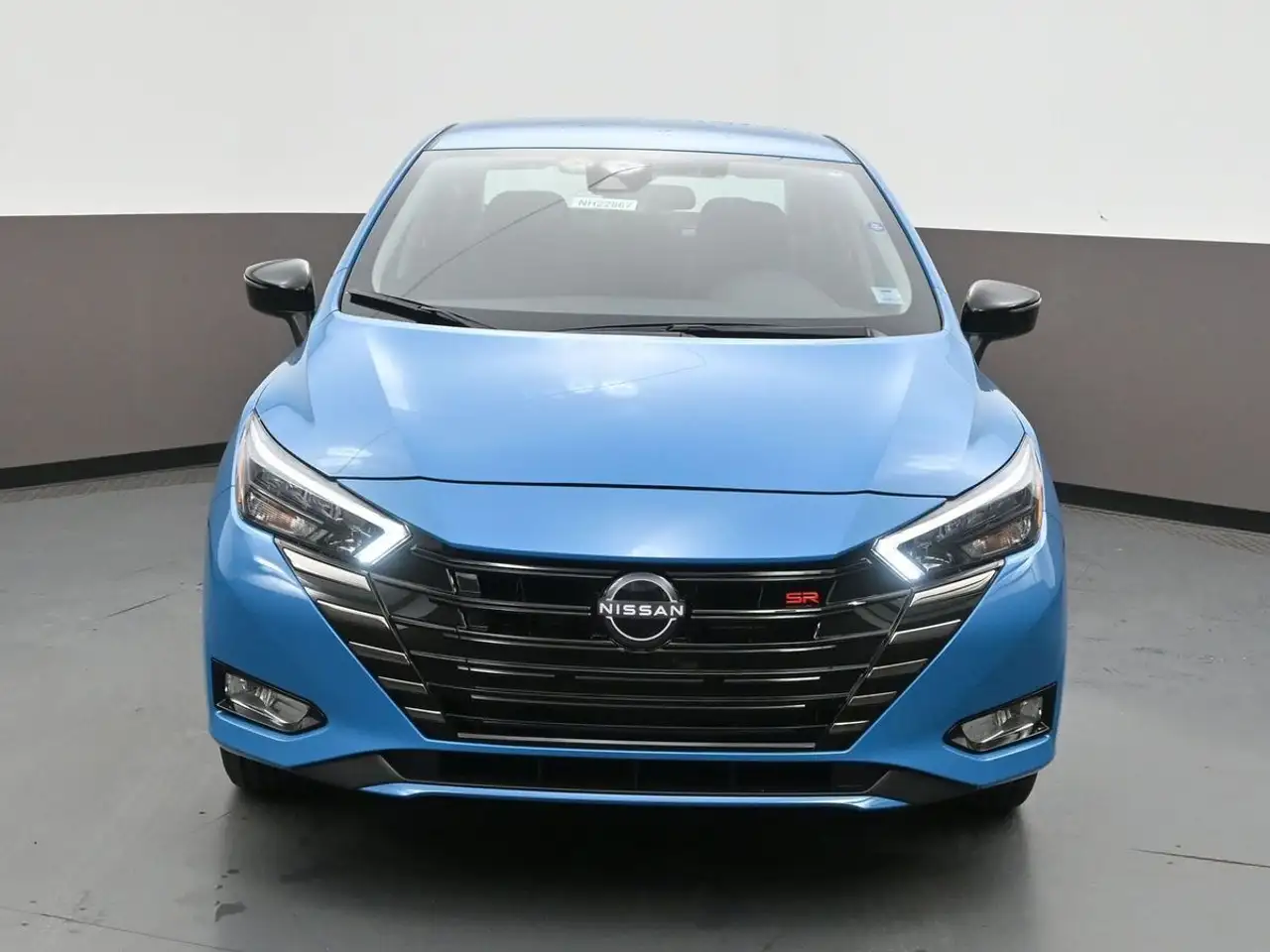 Nissan Versa снимка Nissan Versa