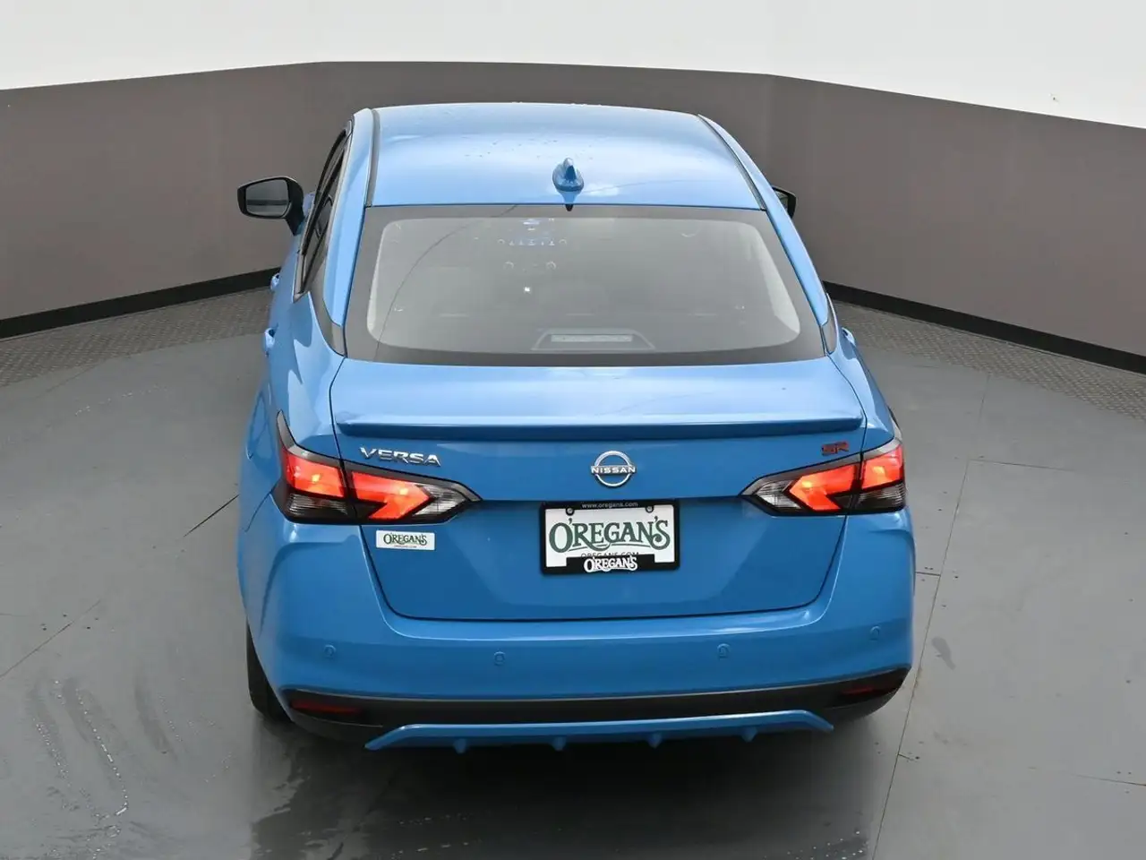 Nissan Versa снимка Nissan Versa