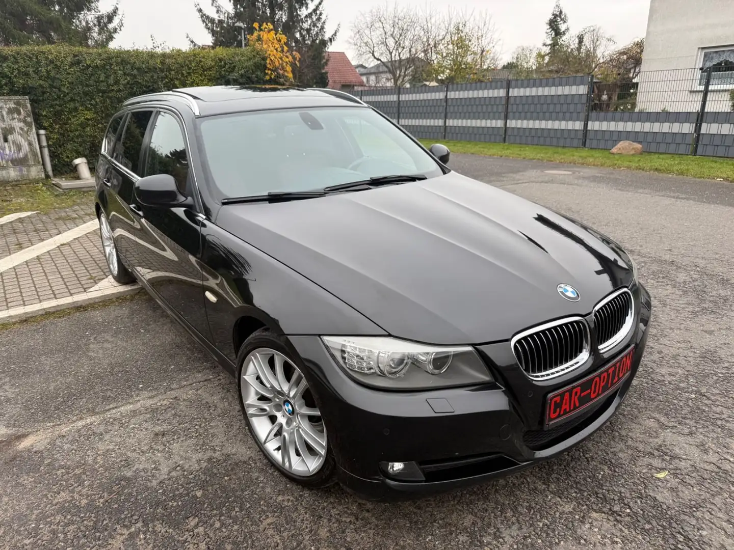 BMW 325 d Touring E91/Panorama/Leder/18 Zoll M Noir - 2