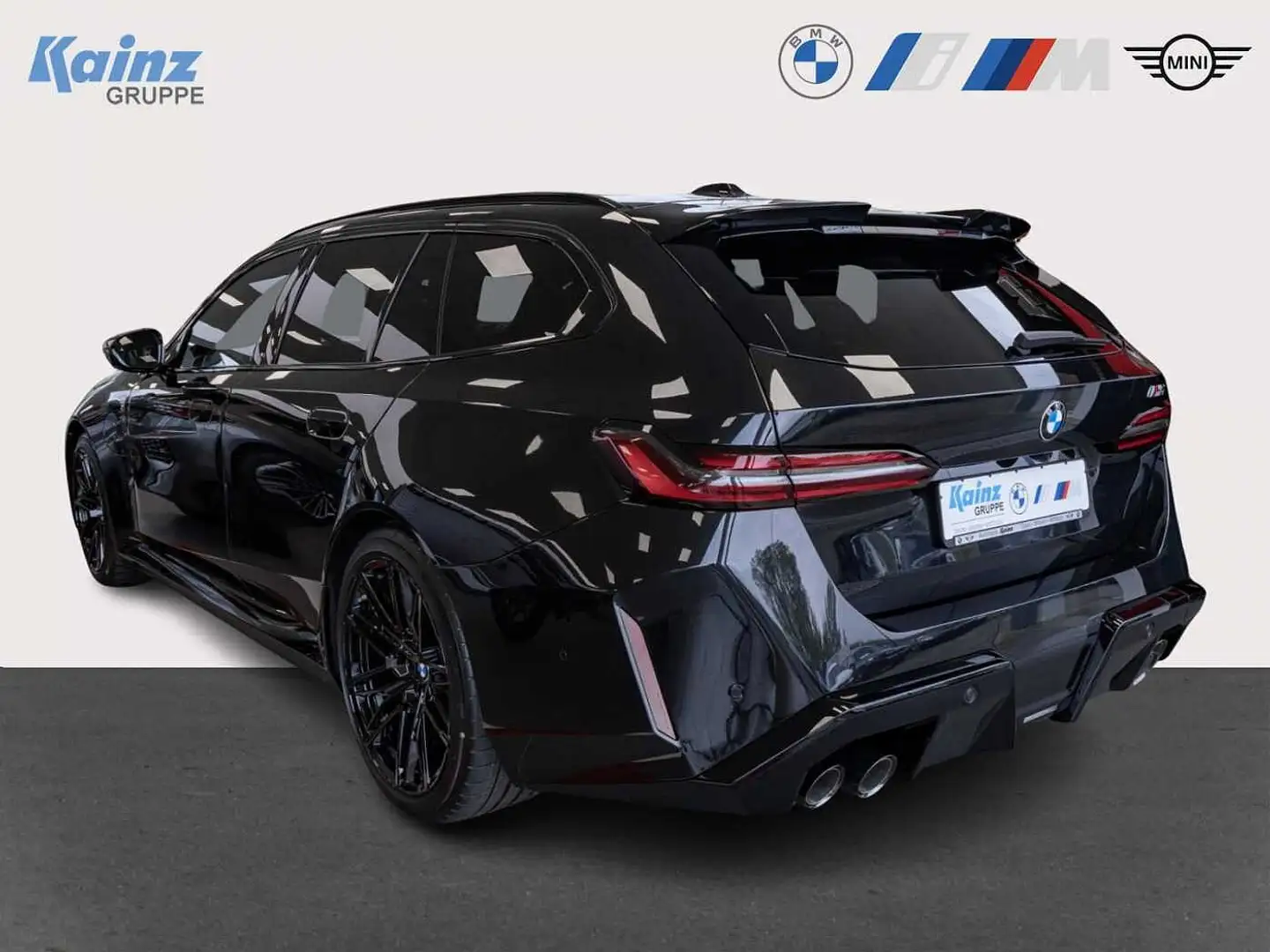 BMW M5 xDrive Touring M Drivers`Package/AHK/SHZ Czarny - 2