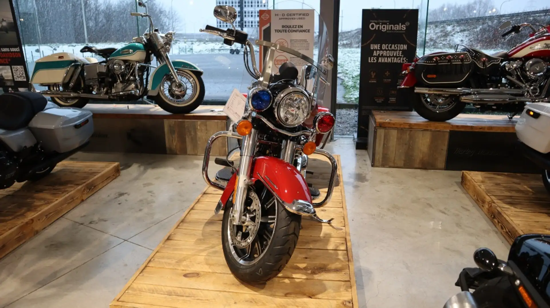 Harley-Davidson Road King Tour Police Kırmızı - 1