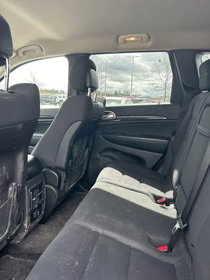 Jeep Grand Cherokee снимка Jeep Grand Cherokee