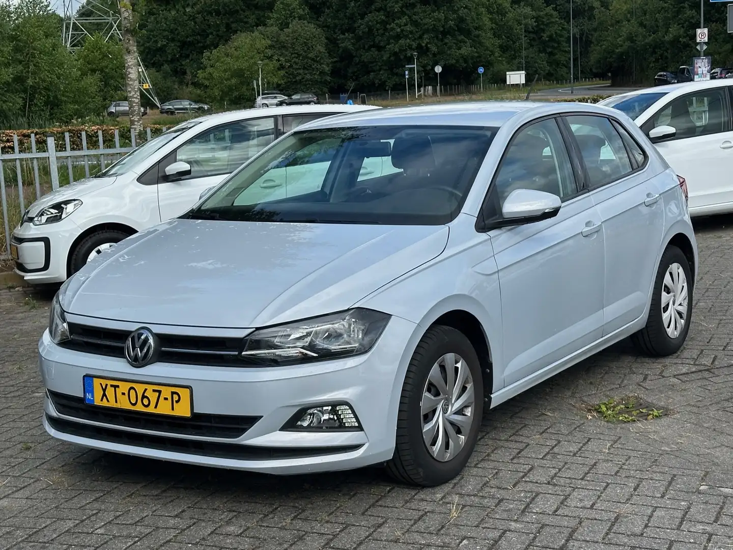 Volkswagen Polo 1.0 MPI 80pk Comfortline Navigatie Airco Wit - 2