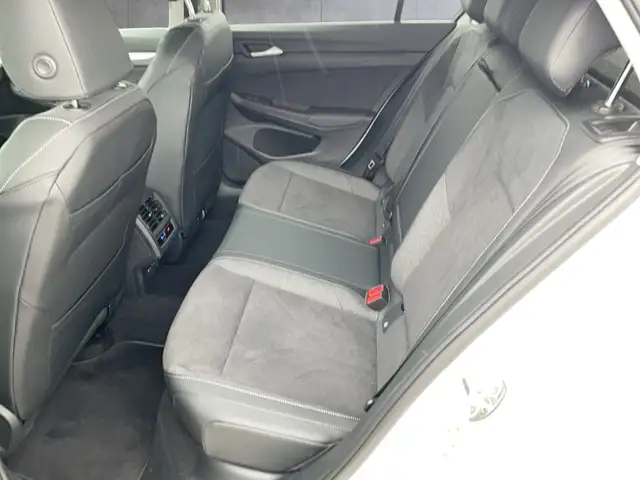 Volkswagen Golf view 10