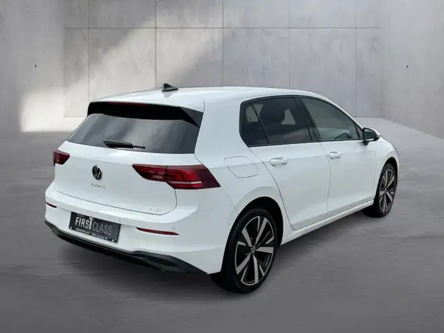 Volkswagen Golf view 5