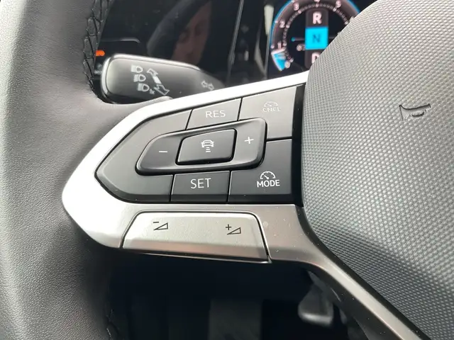 Volkswagen Golf view 14