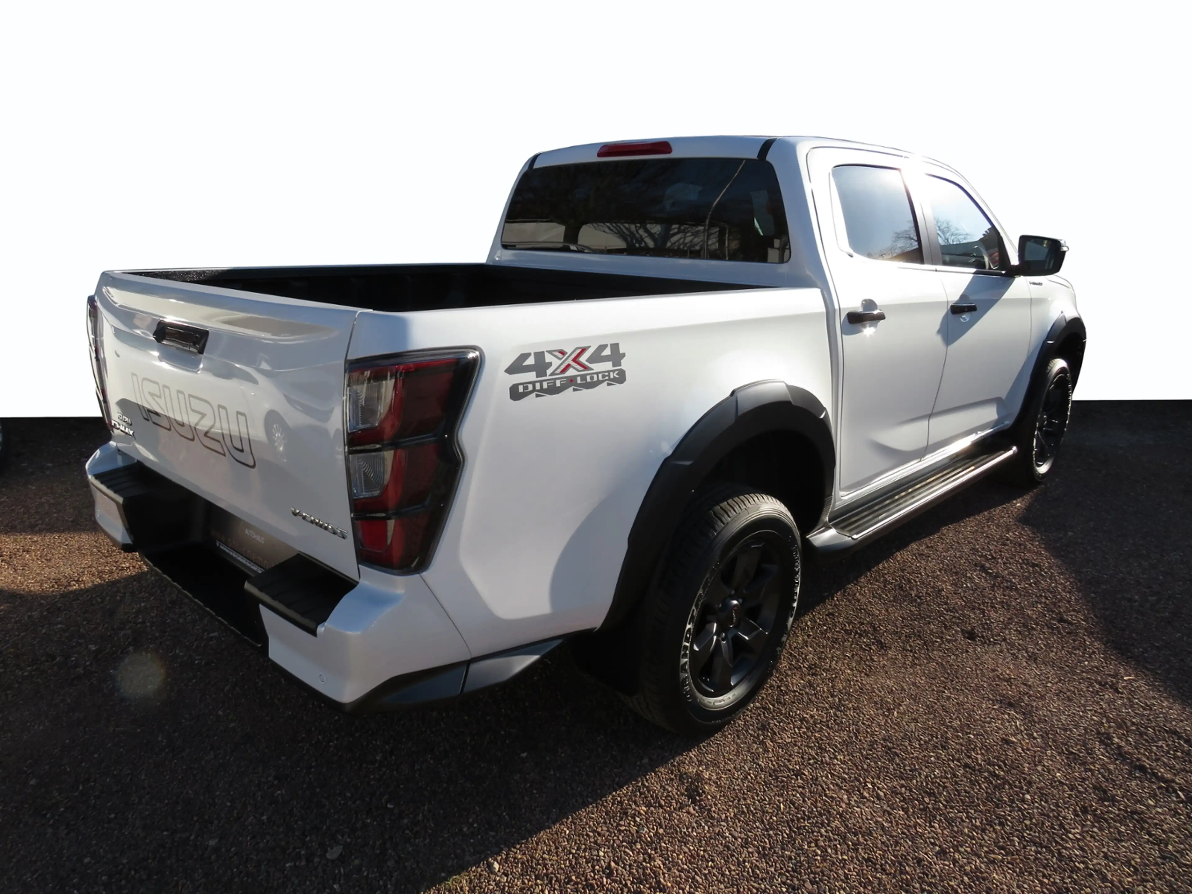 Isuzu D-Max Double Cab 4x4 V-Cross — photo 4