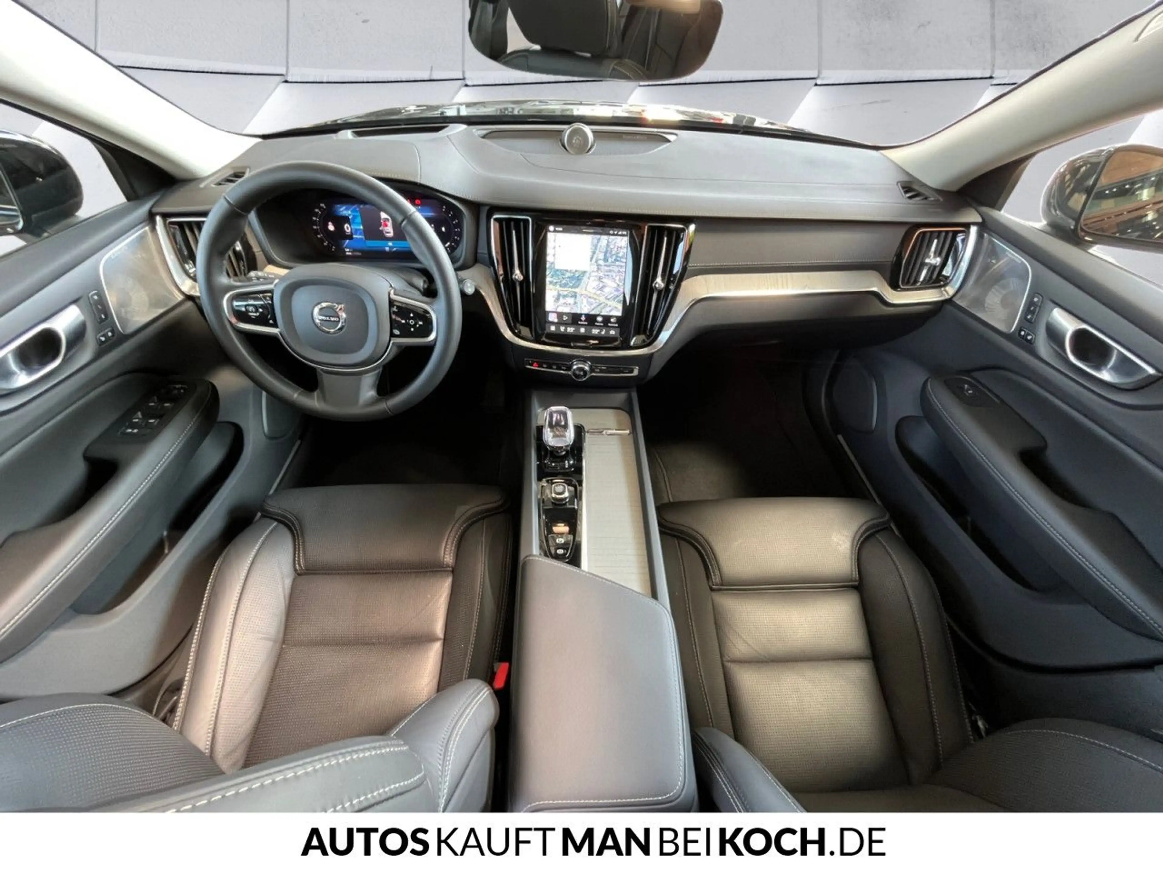 Volvo V60 Cross Country V60CC B4 D AWD Ultimate PANO STHz 360° HUD LED B&W — photo 9