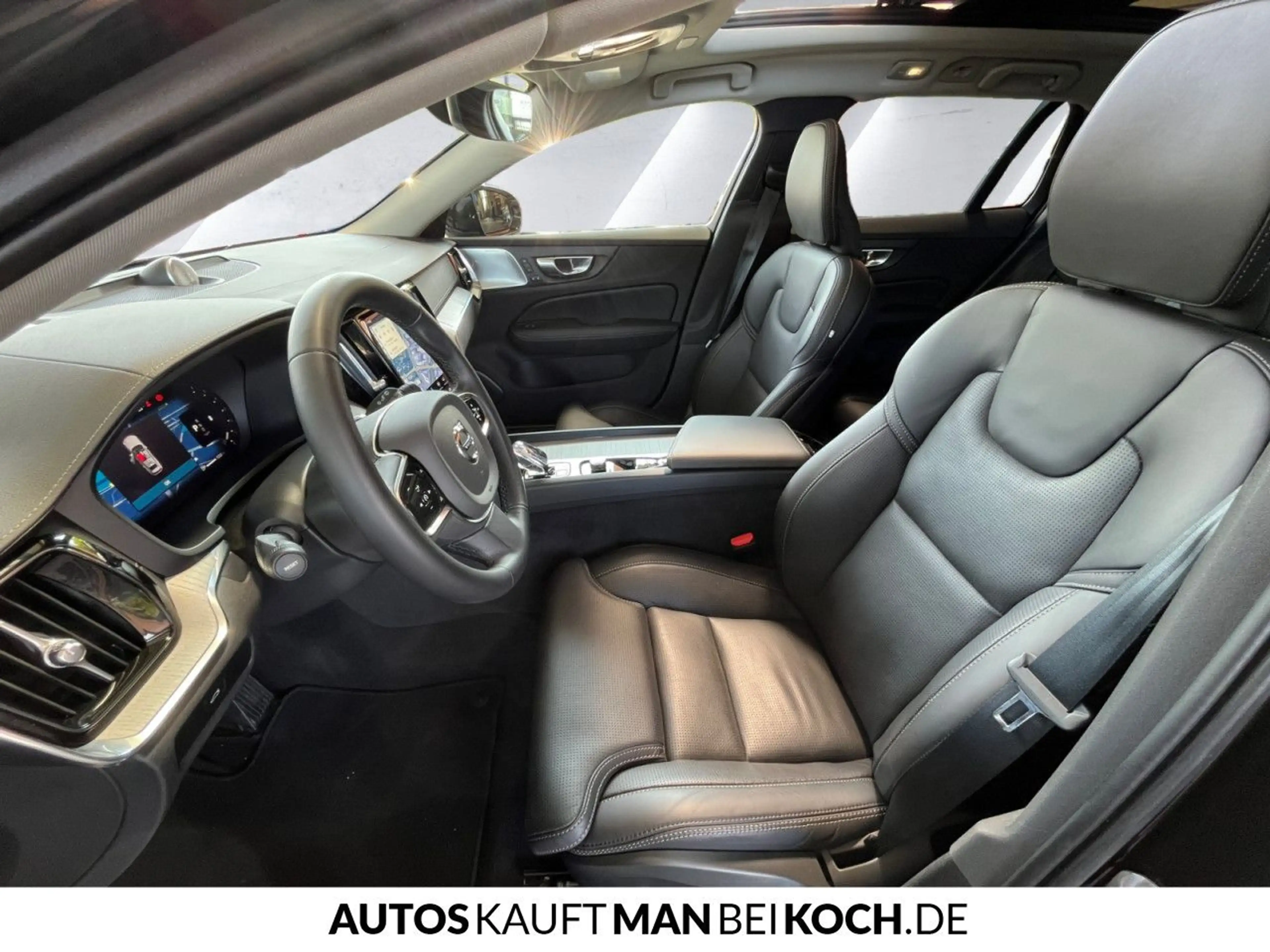 Volvo V60 Cross Country V60CC B4 D AWD Ultimate PANO STHz 360° HUD LED B&W — photo 7