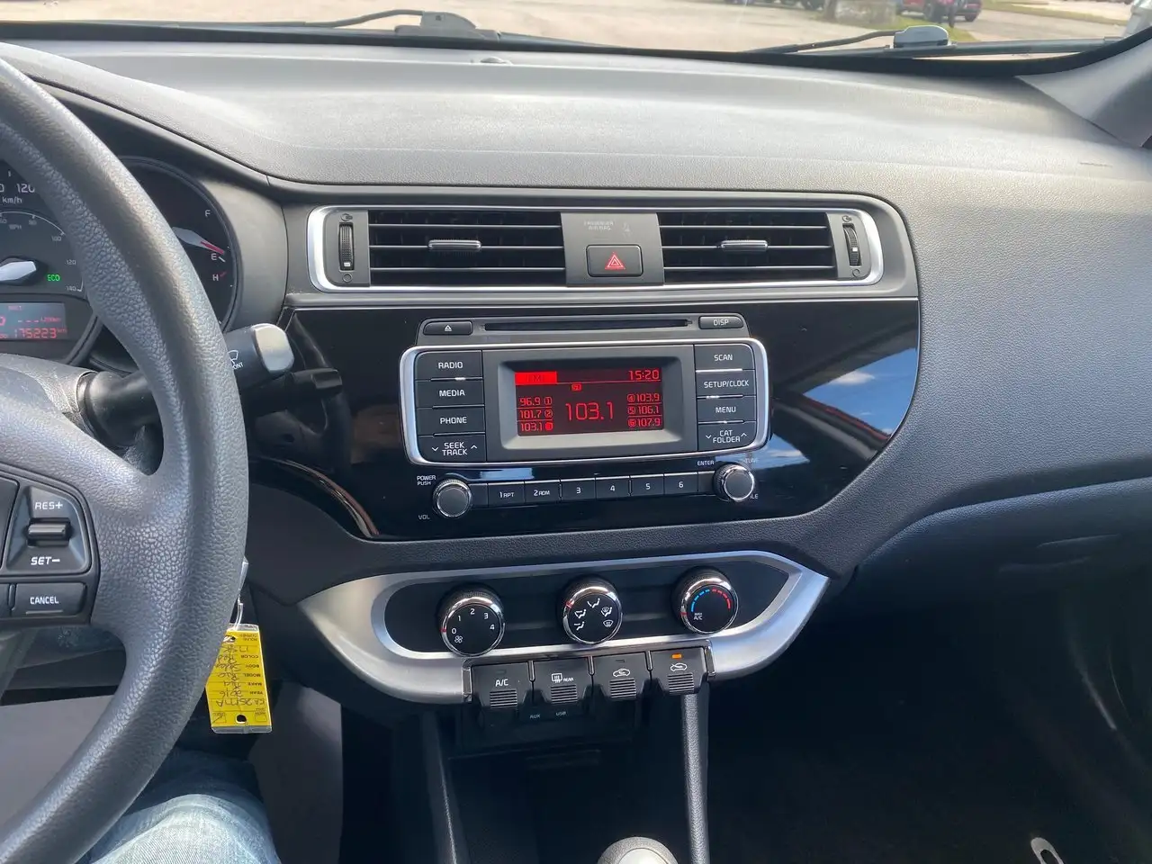 Kia Rio photo Kia Rio