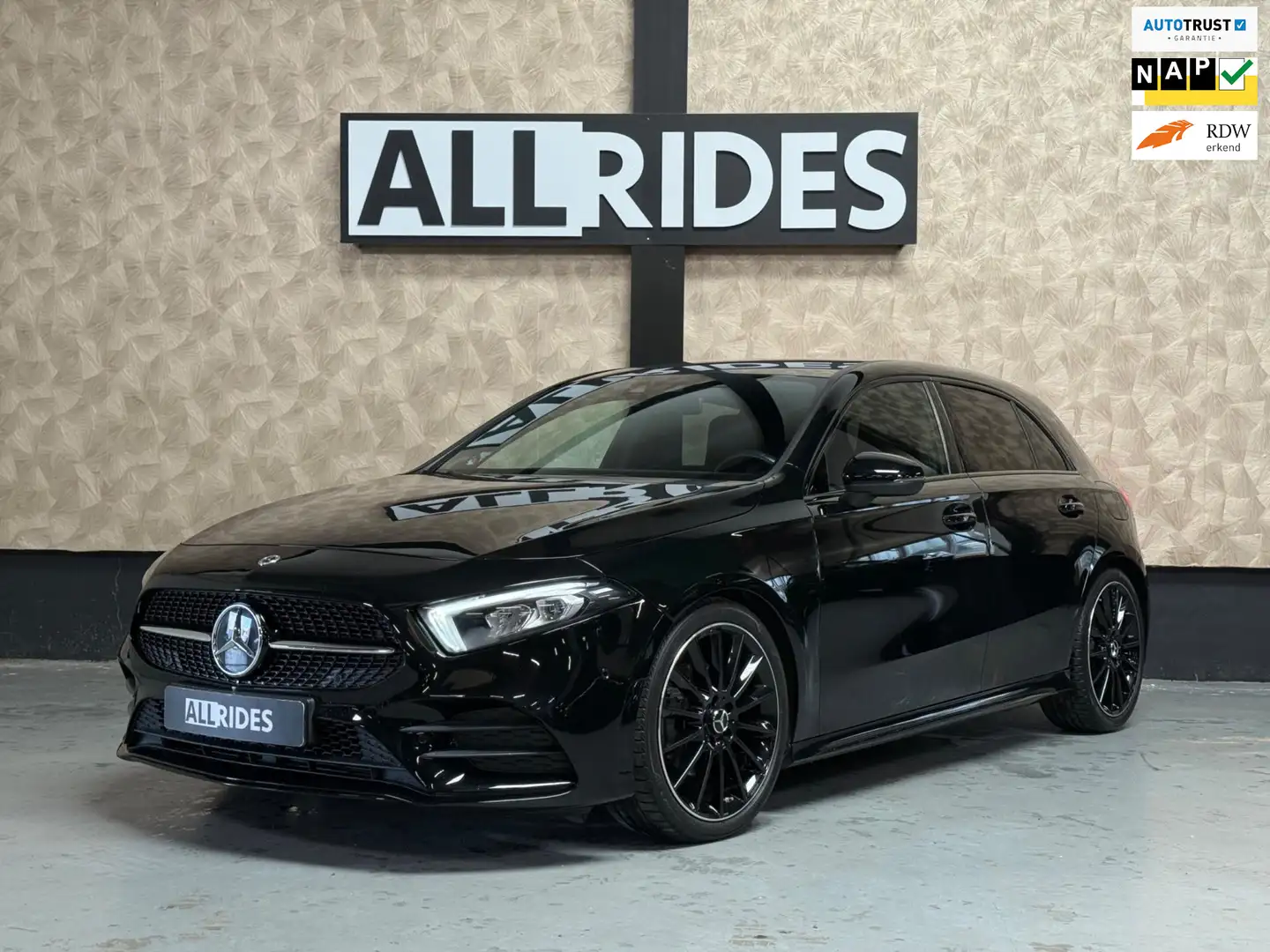 Mercedes-Benz A 200 d Amg pakket l Night pakket l Sfeer verlichting l Zwart - 1