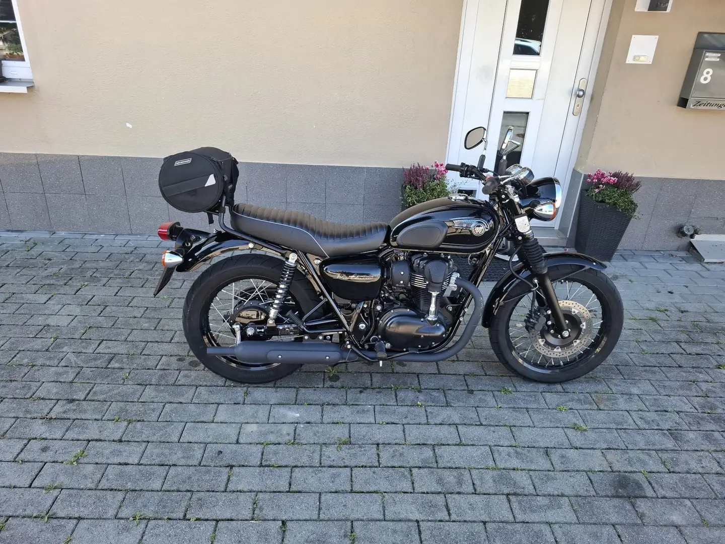 Kawasaki W 800 Negro - 1