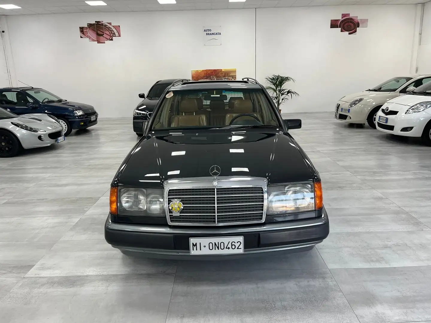 Mercedes-Benz 200 TE Limited Edition ASI Grau - 2
