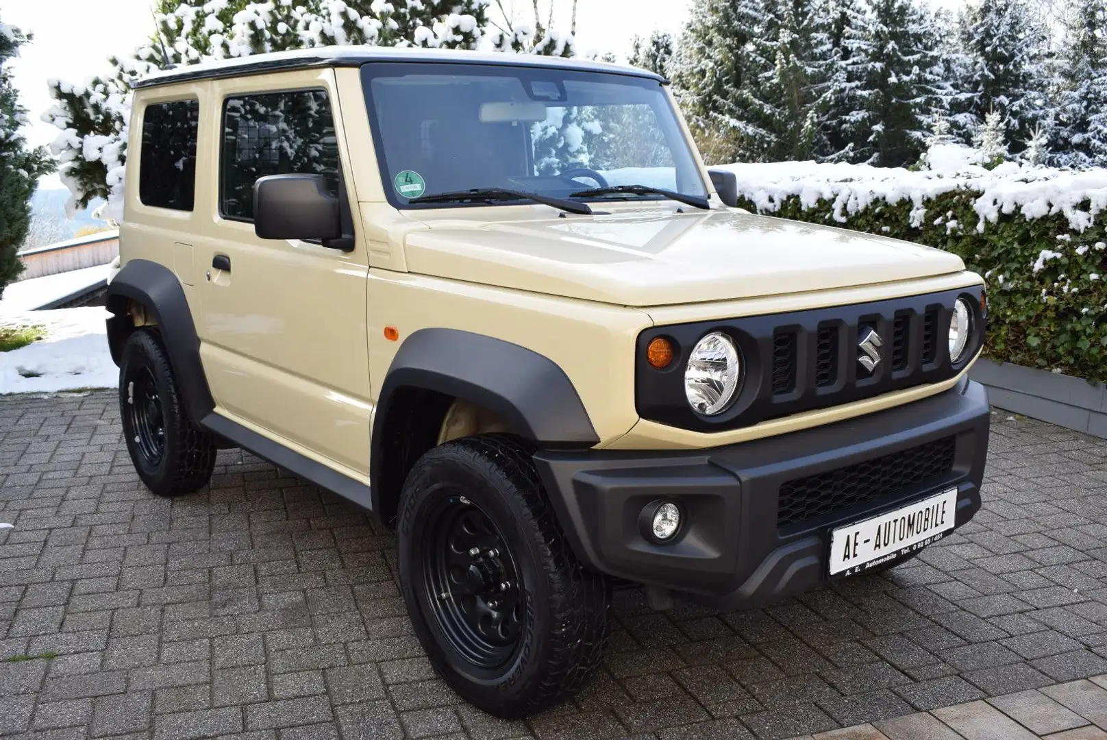 Suzuki Jimny Comfort AllGrip NFZ 1.Hd. / AHK Braun - 1