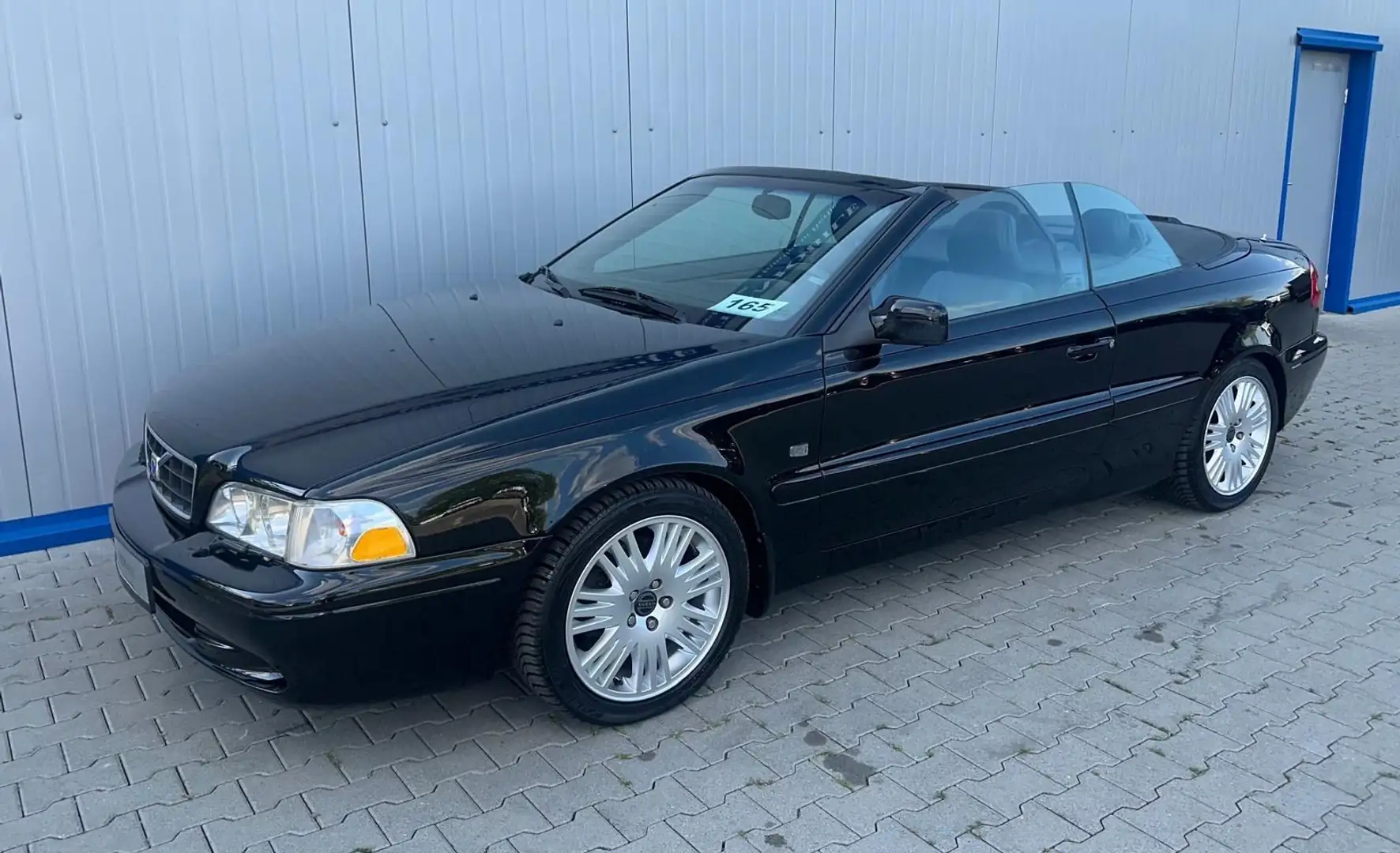 Volvo C70 Cabriolet 2,0 - 120 kW Turbo SPORT LEDER crna - 1