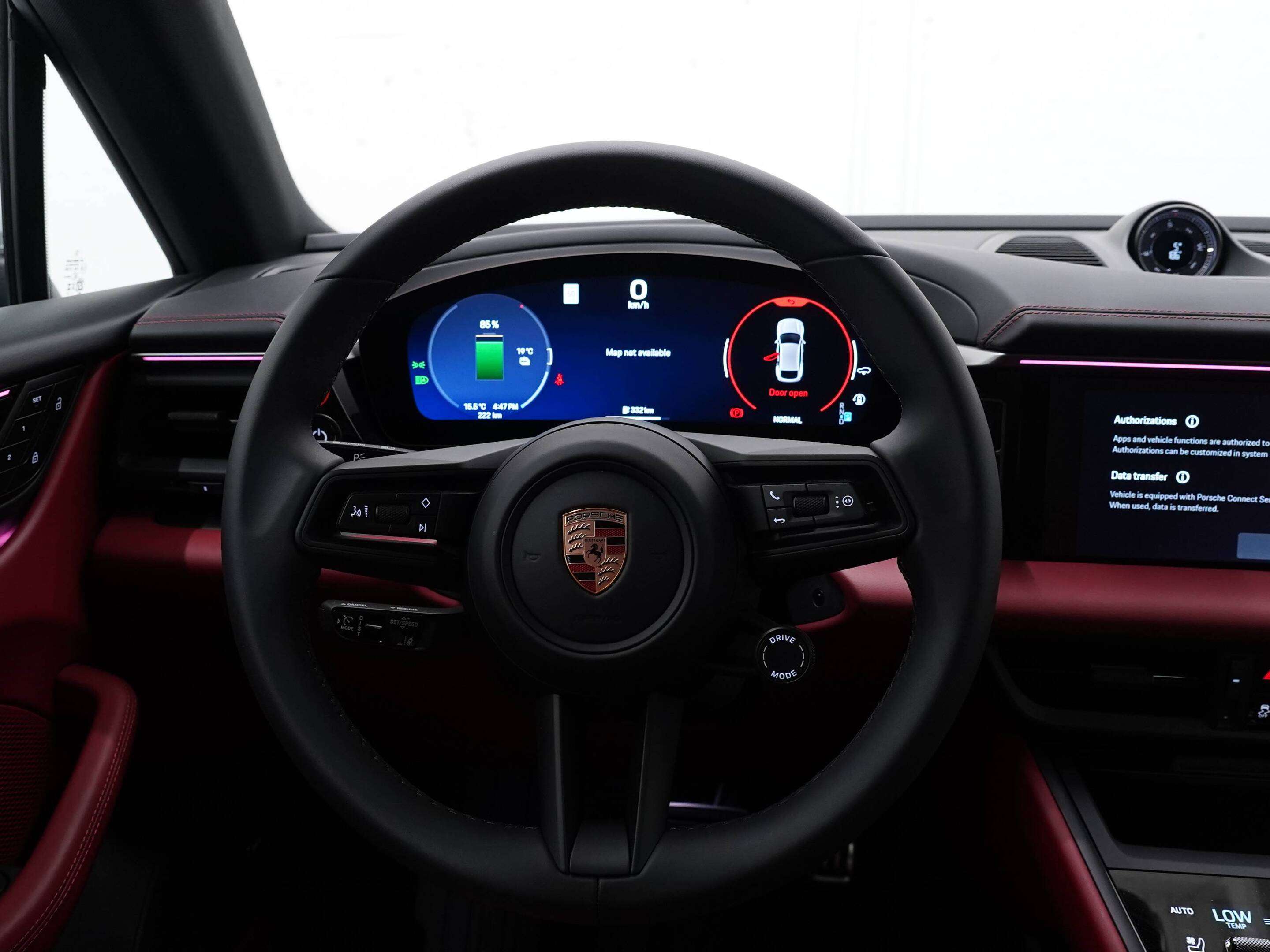 2025 Porsche Macan Electric 4S AWD thumb 29