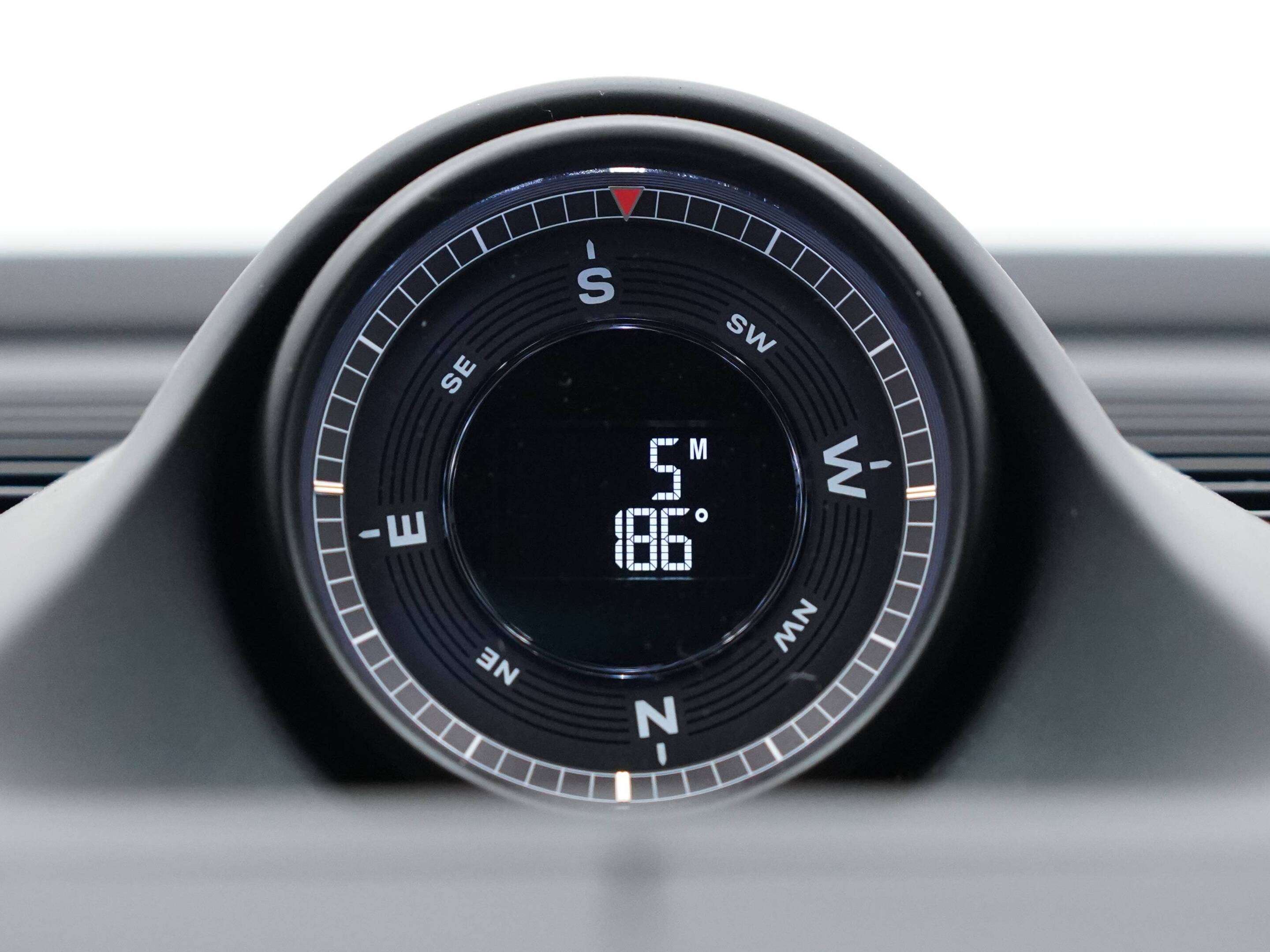 2025 Porsche Macan Electric 4S AWD thumb 19