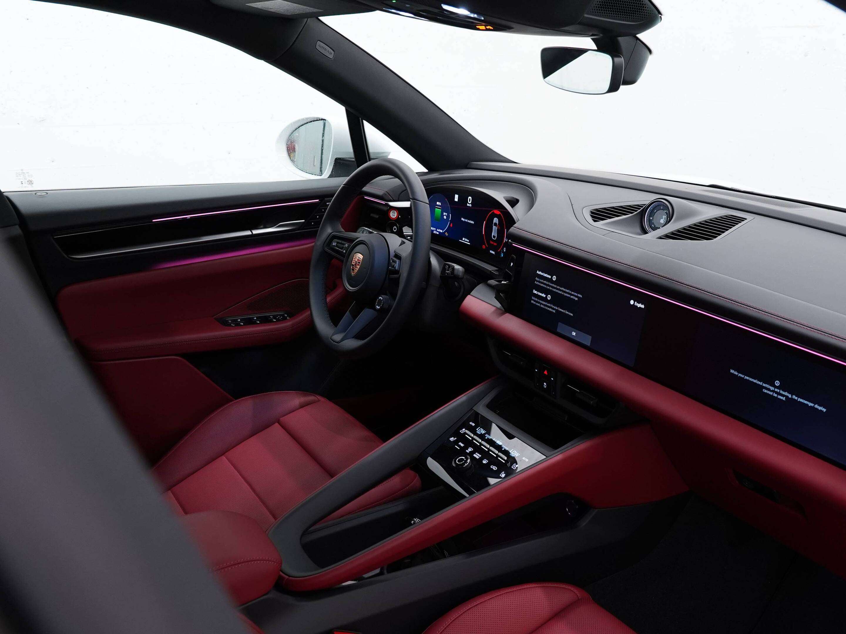 2025 Porsche Macan Electric 4S AWD thumb 23