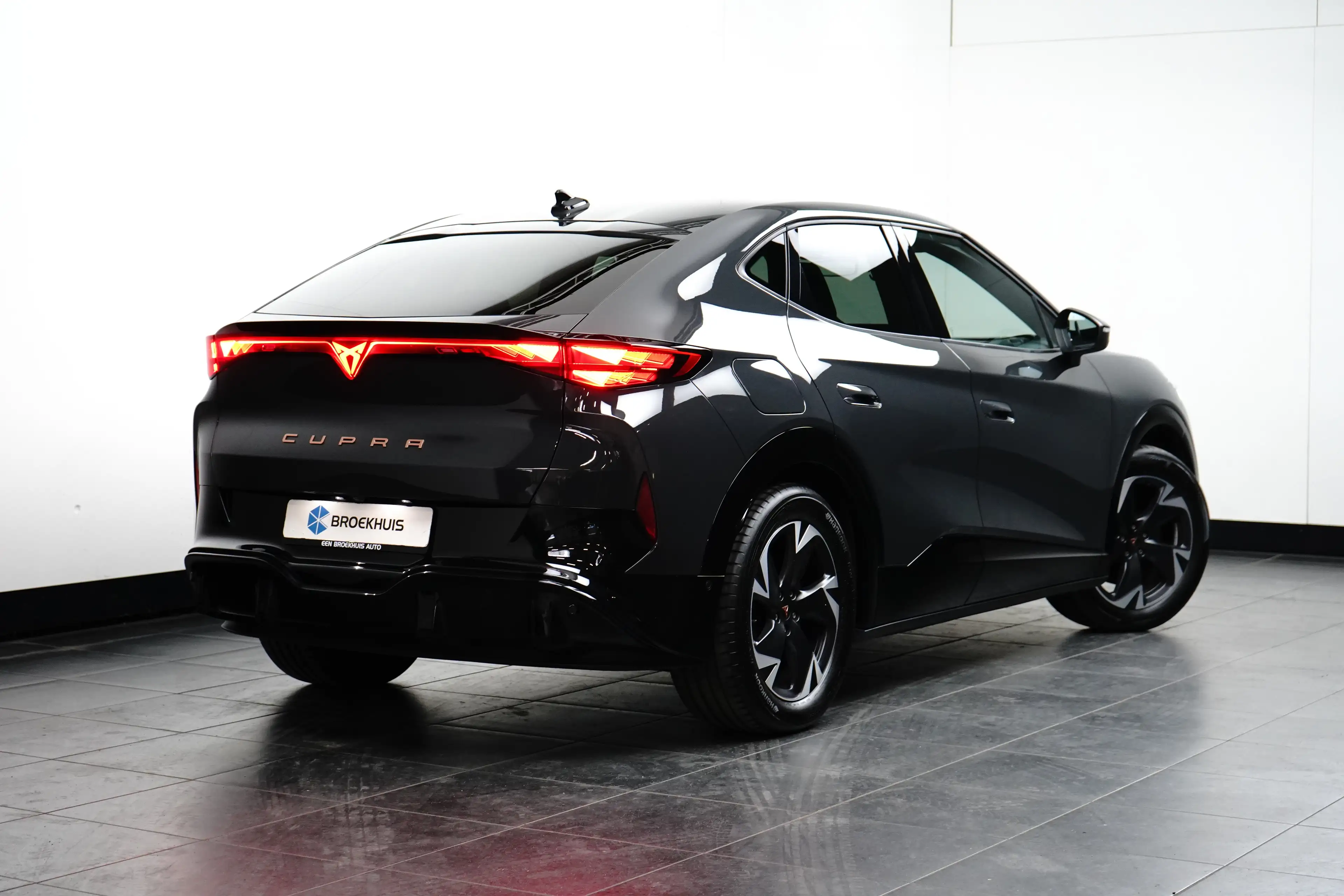 CUPRA Tavascan 82 kWh 286pk Business | Camera | Adaptive Cruise C — photo 4