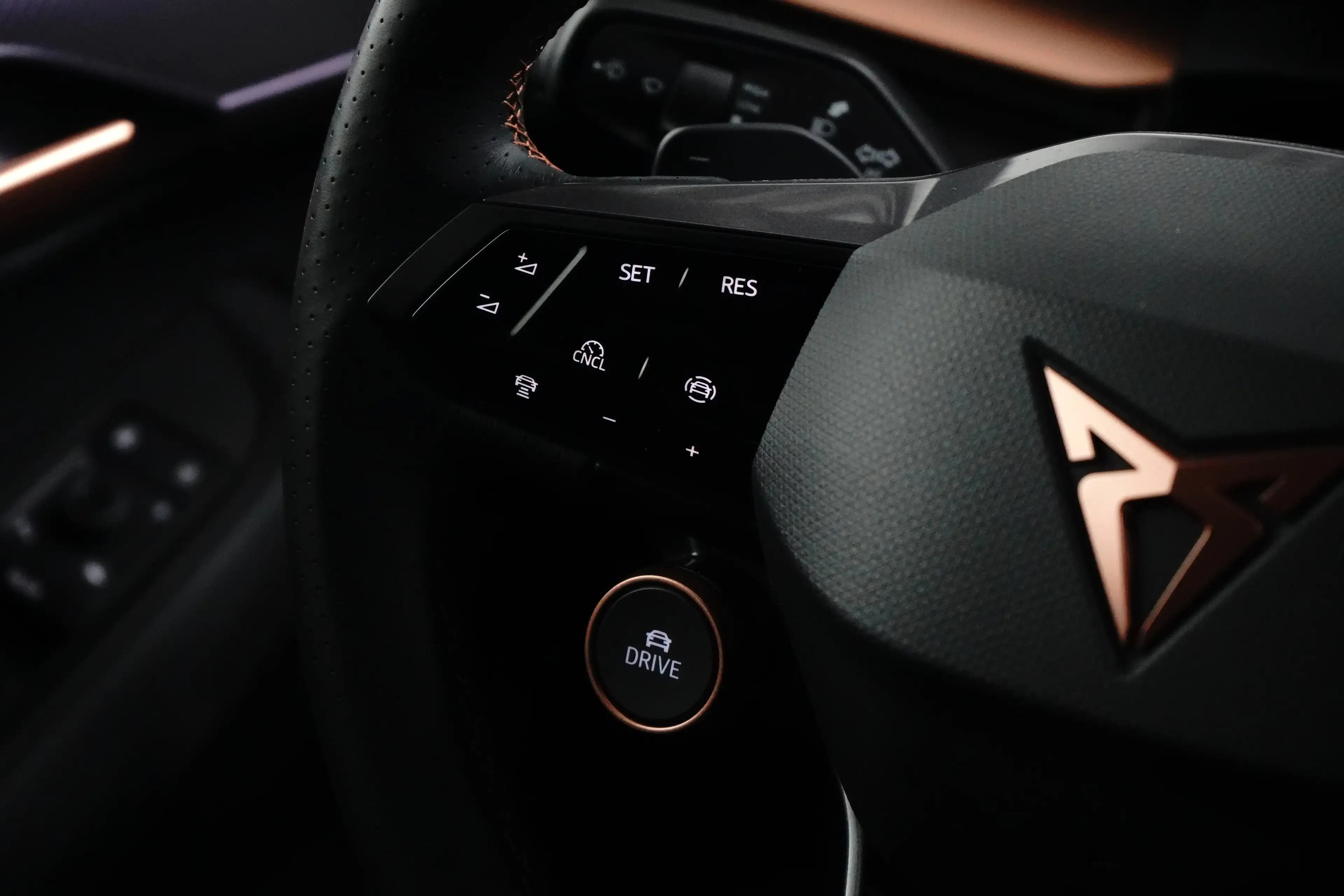 CUPRA Tavascan 82 kWh 286pk Business | Camera | Adaptive Cruise C — photo 11