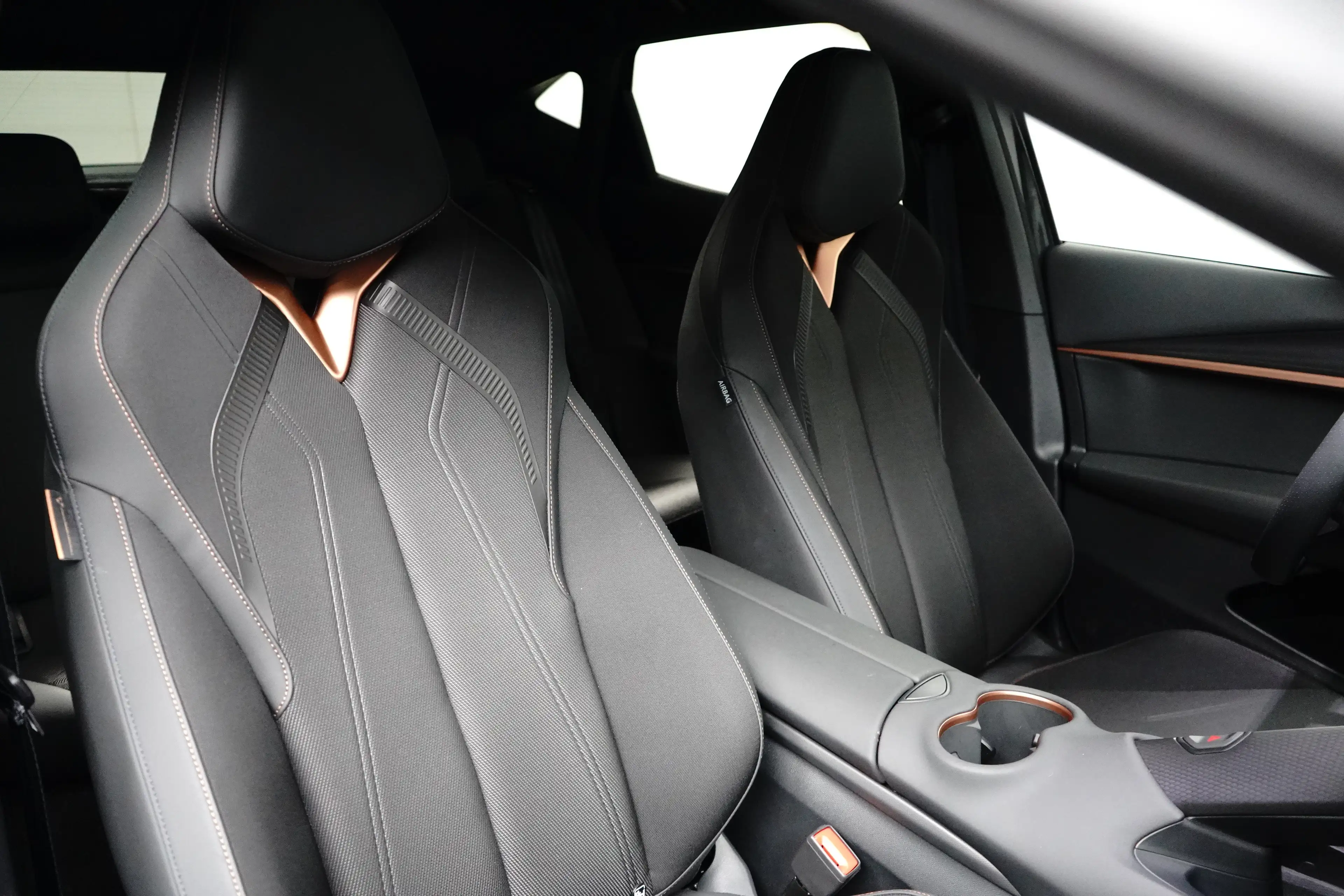 CUPRA Tavascan 82 kWh 286pk Business | Camera | Adaptive Cruise C — photo 6