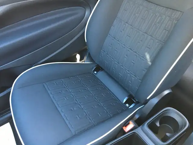 Fiat 500e view 14